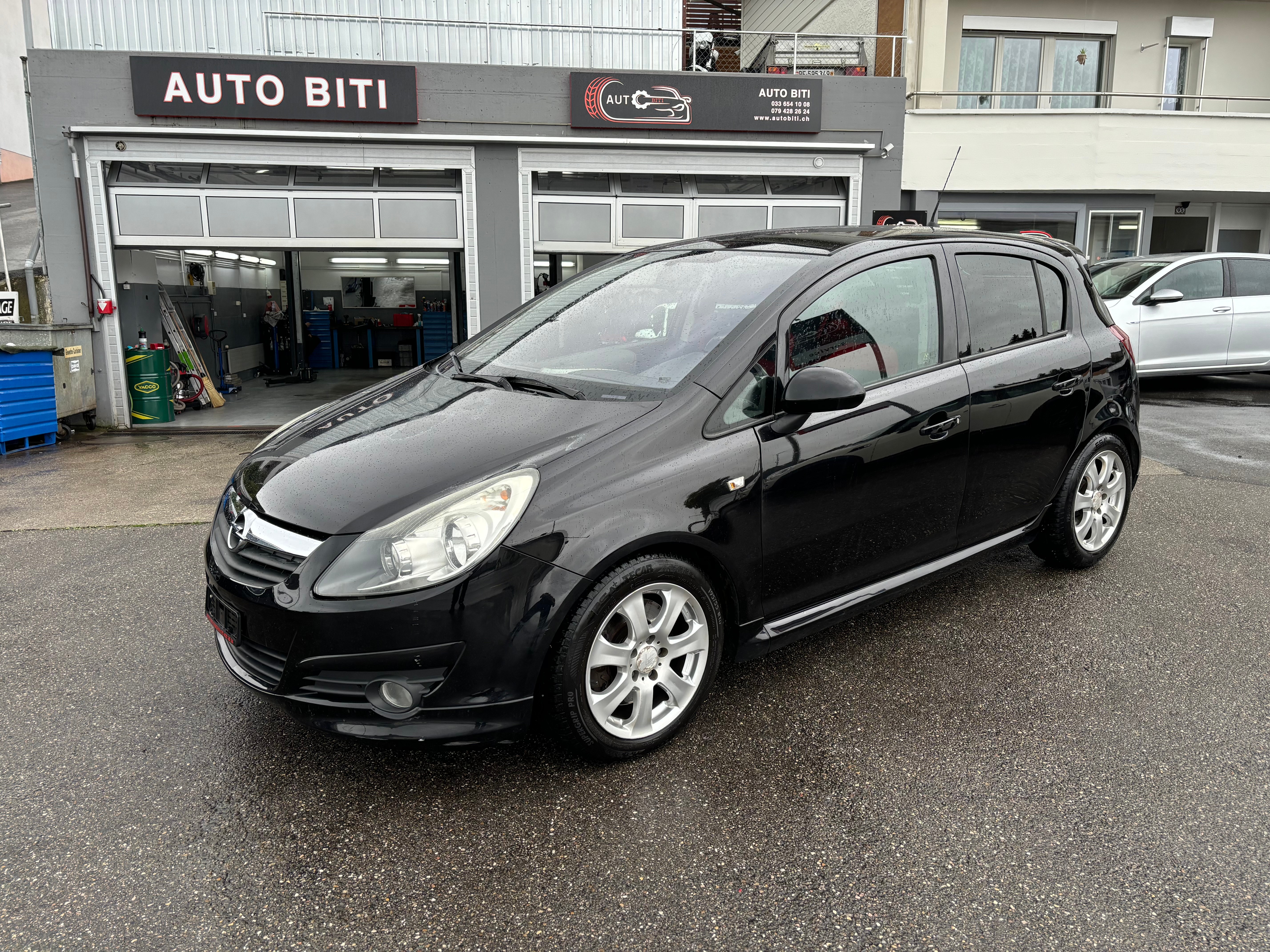 OPEL Corsa 1.6 Turbo GSi