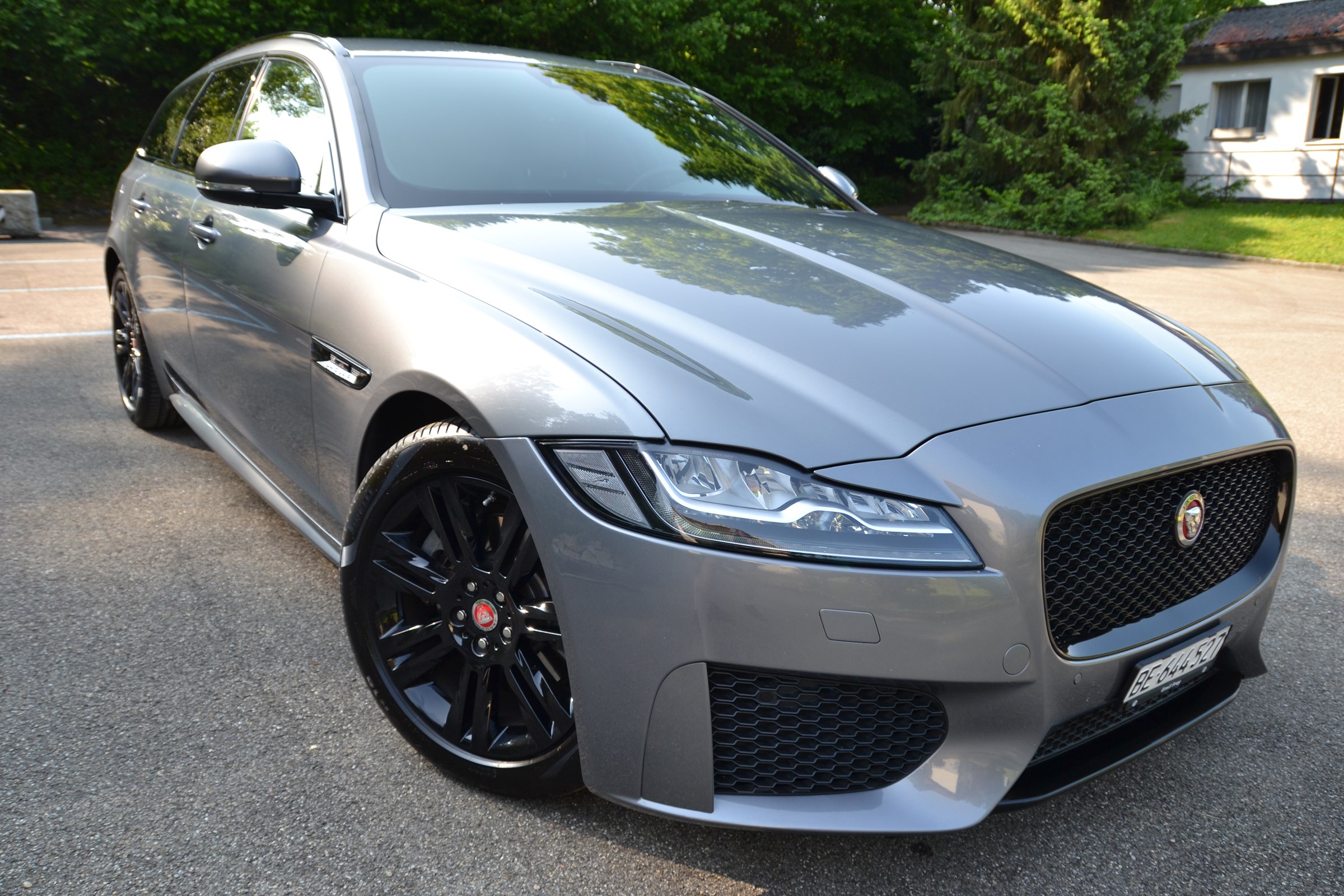 JAGUAR XF Sportbrake 25d Chequered Flag AWD Automatic