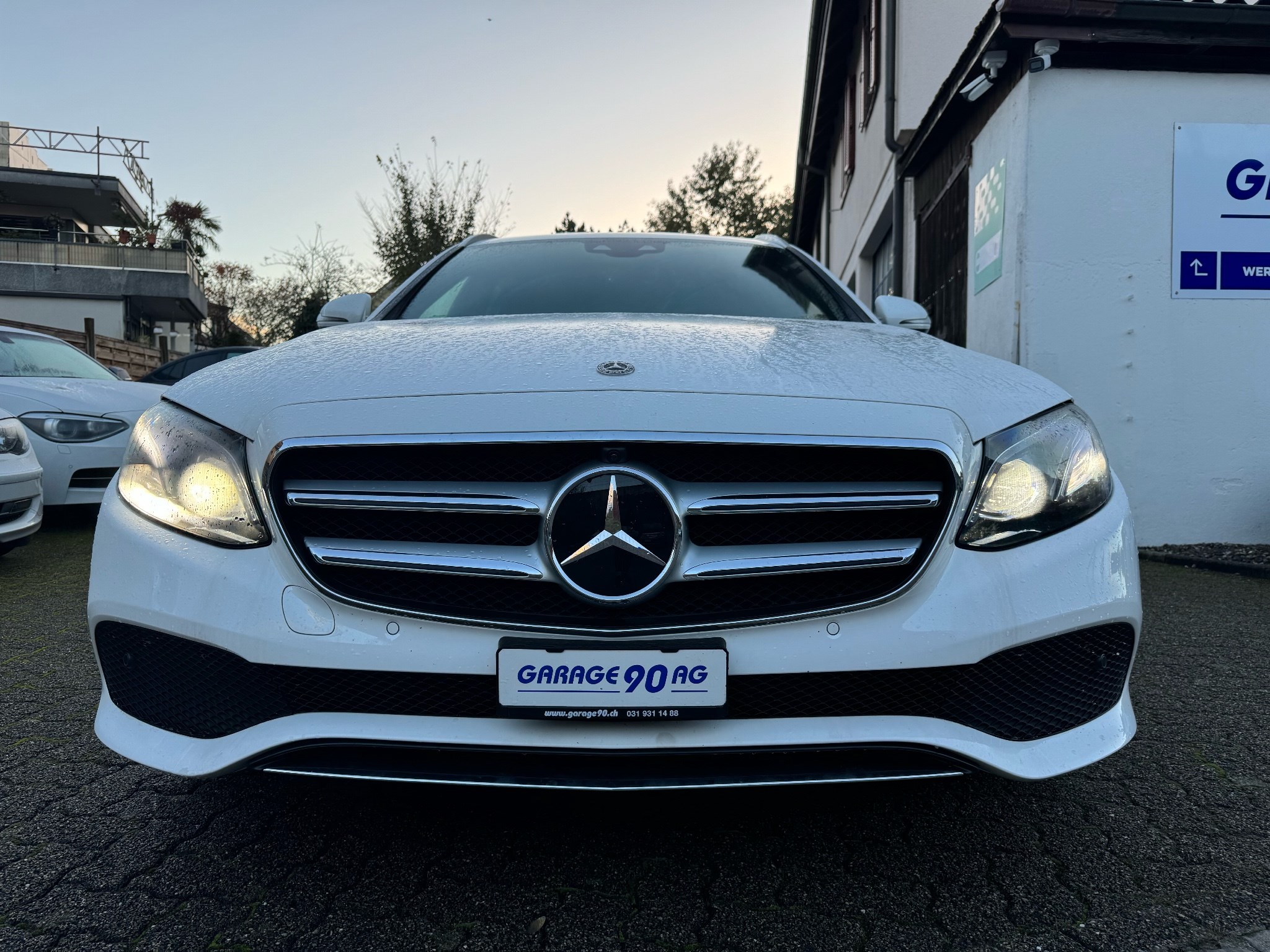 MERCEDES-BENZ E 200 Avantgarde 4 Matic 9G-Tronic