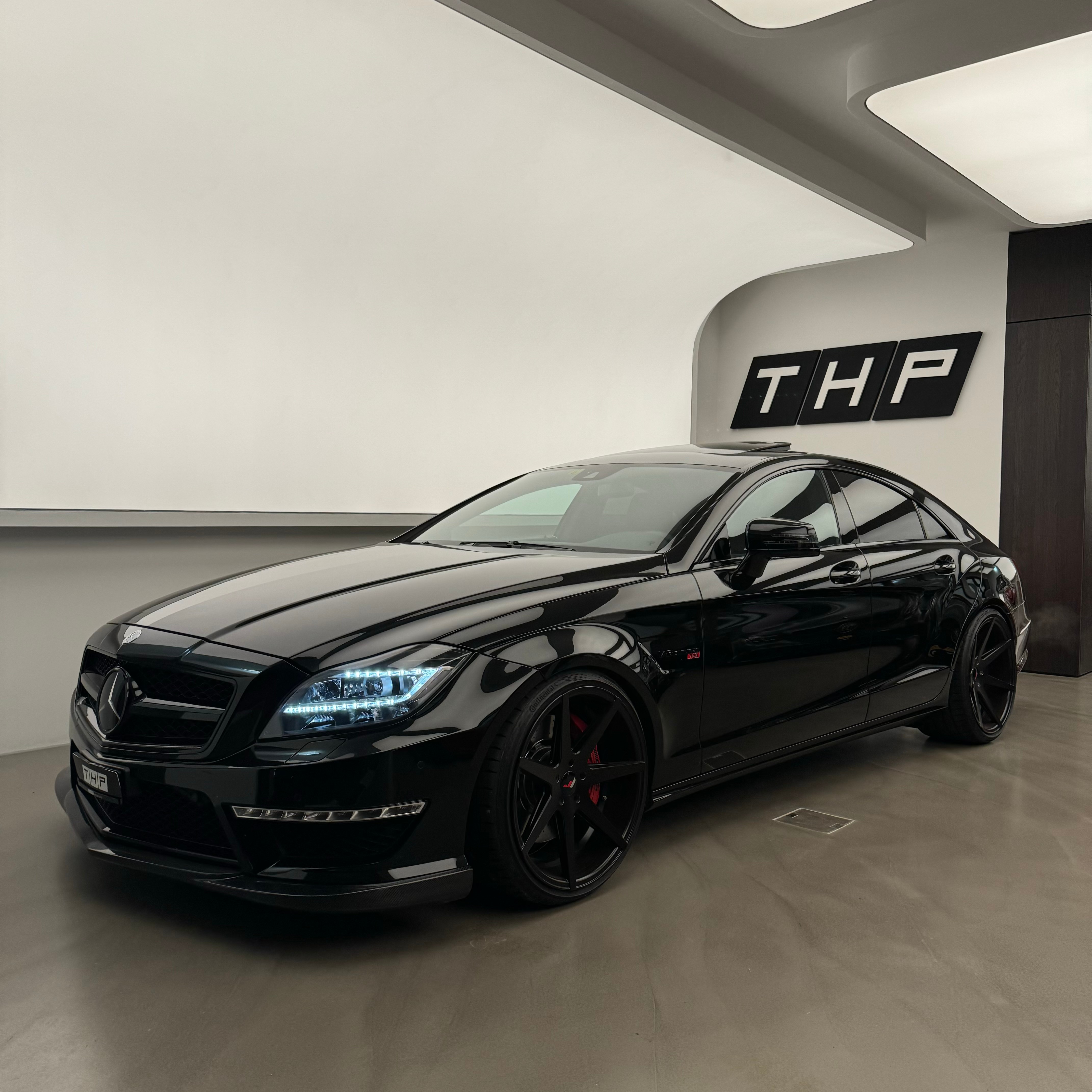 MERCEDES-BENZ CLS 63 AMG Performance