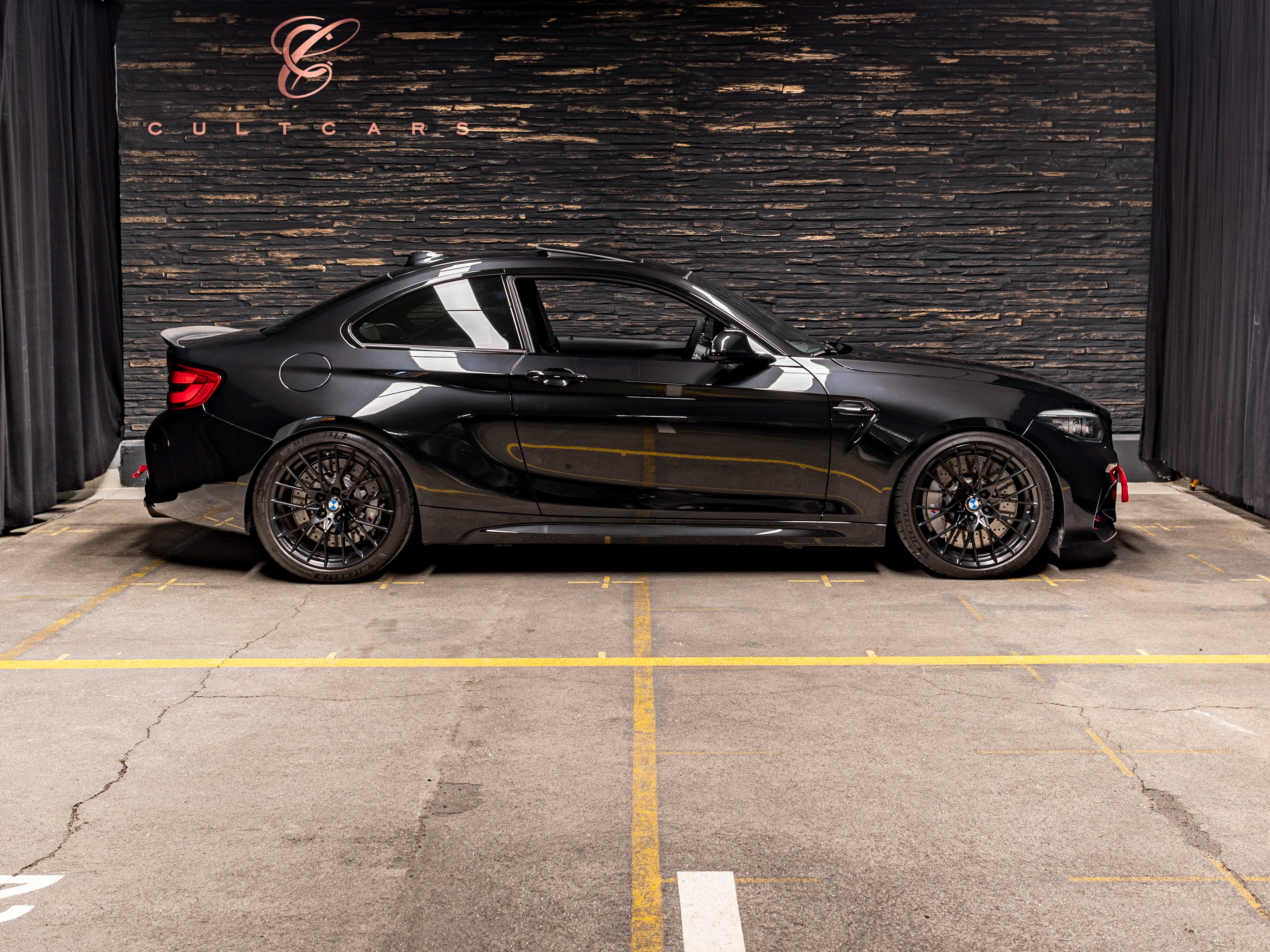 BMW M2 Competition Drivelogic