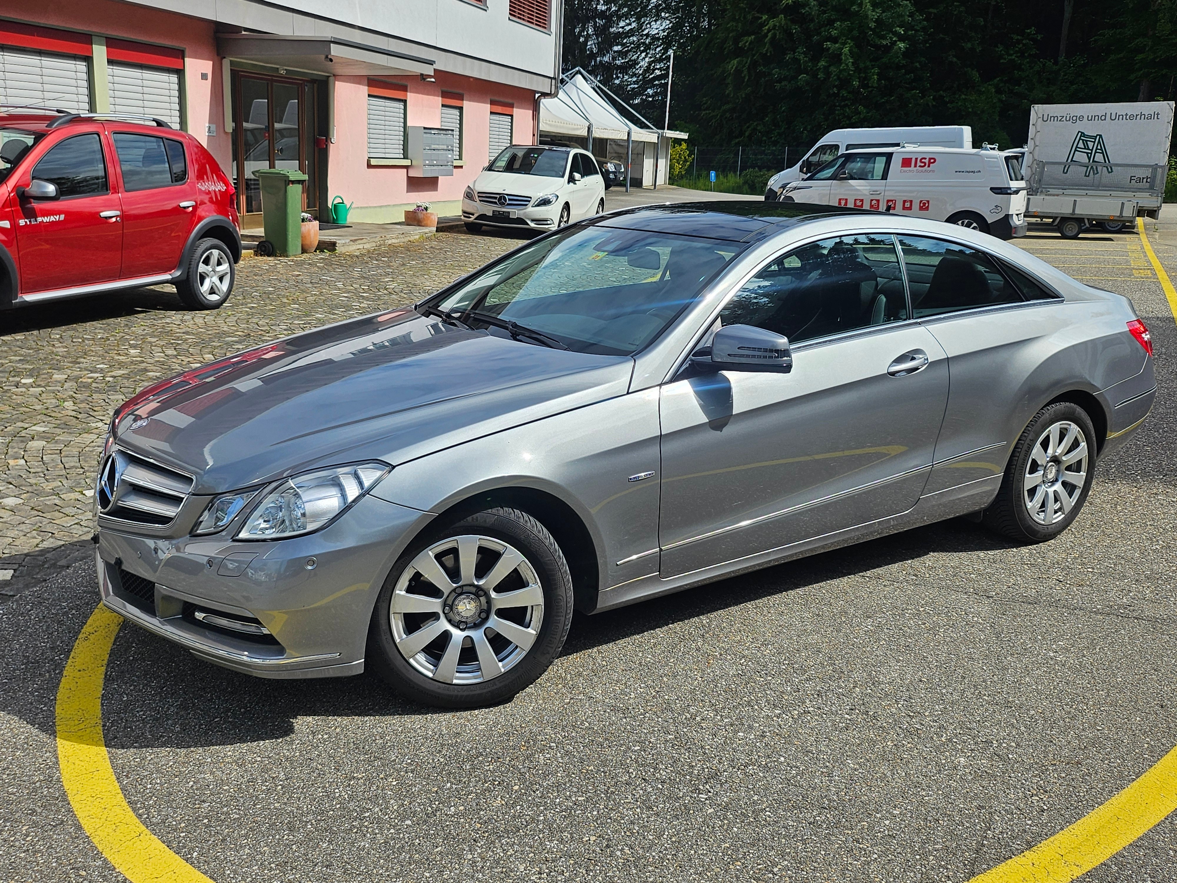 MERCEDES-BENZ E 250 CGI BlueEfficiency 7G-Tronic