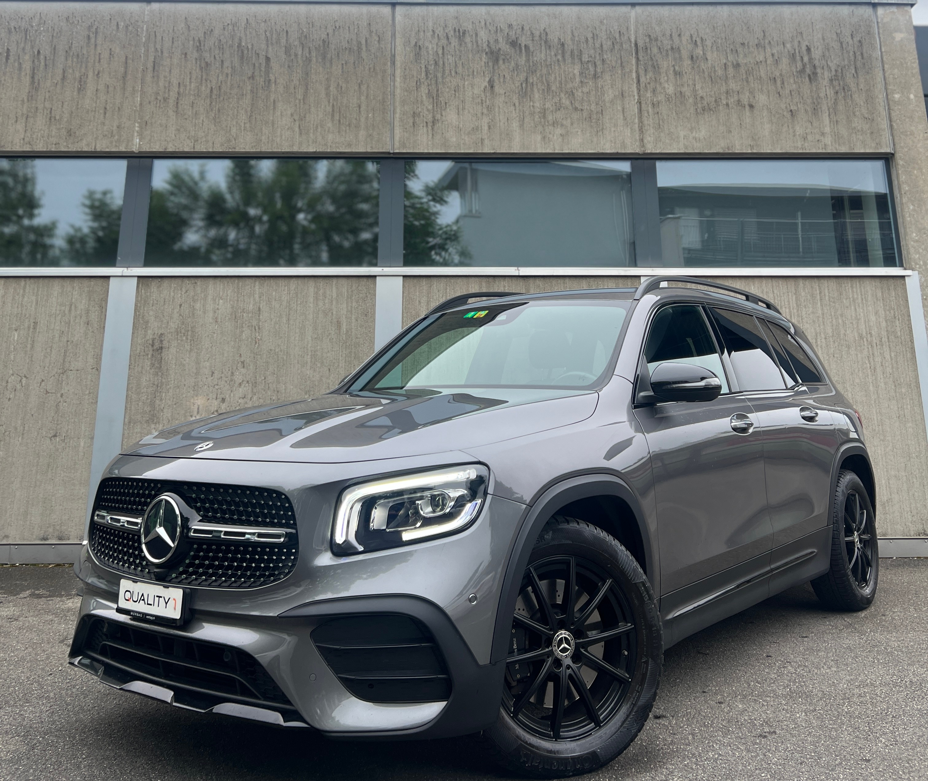 MERCEDES-BENZ GLB 250 4Matic AMG Line 8G-Tronic