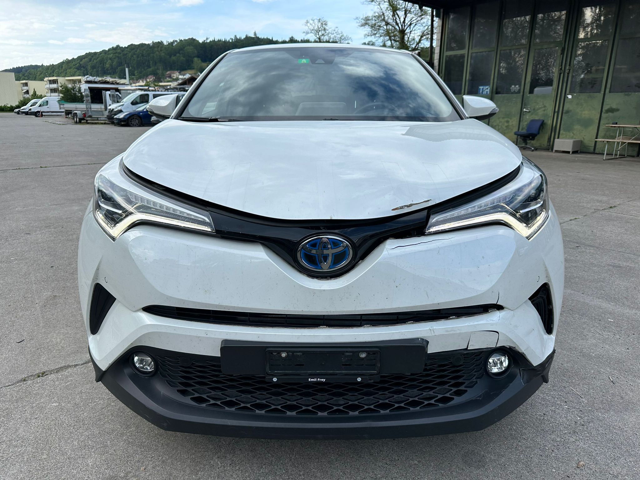 TOYOTA C-HR 1.8 HSD CVT Trend