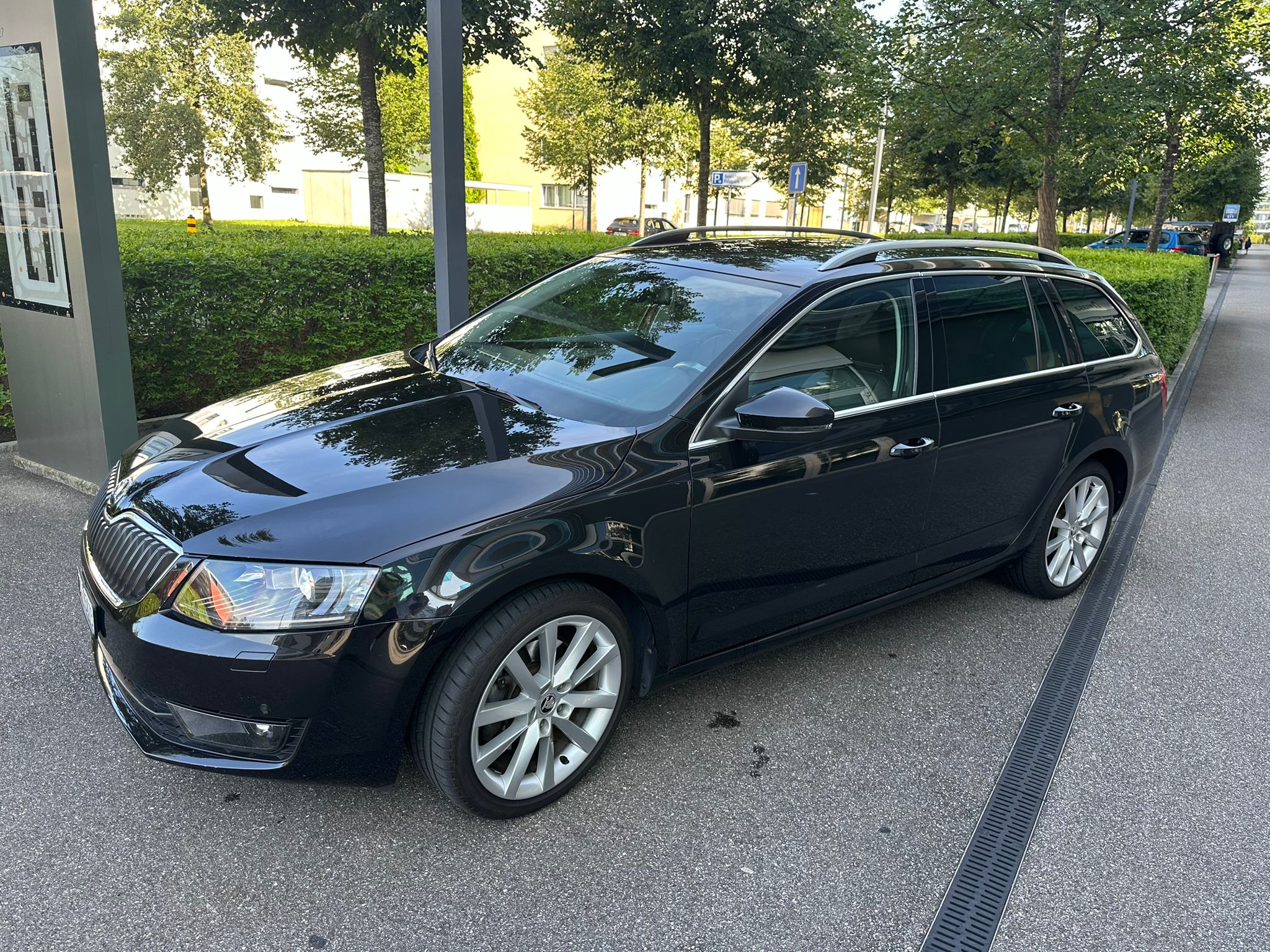 SKODA Octavia Combi 1.8 TSI Elegance 4x4 DSG