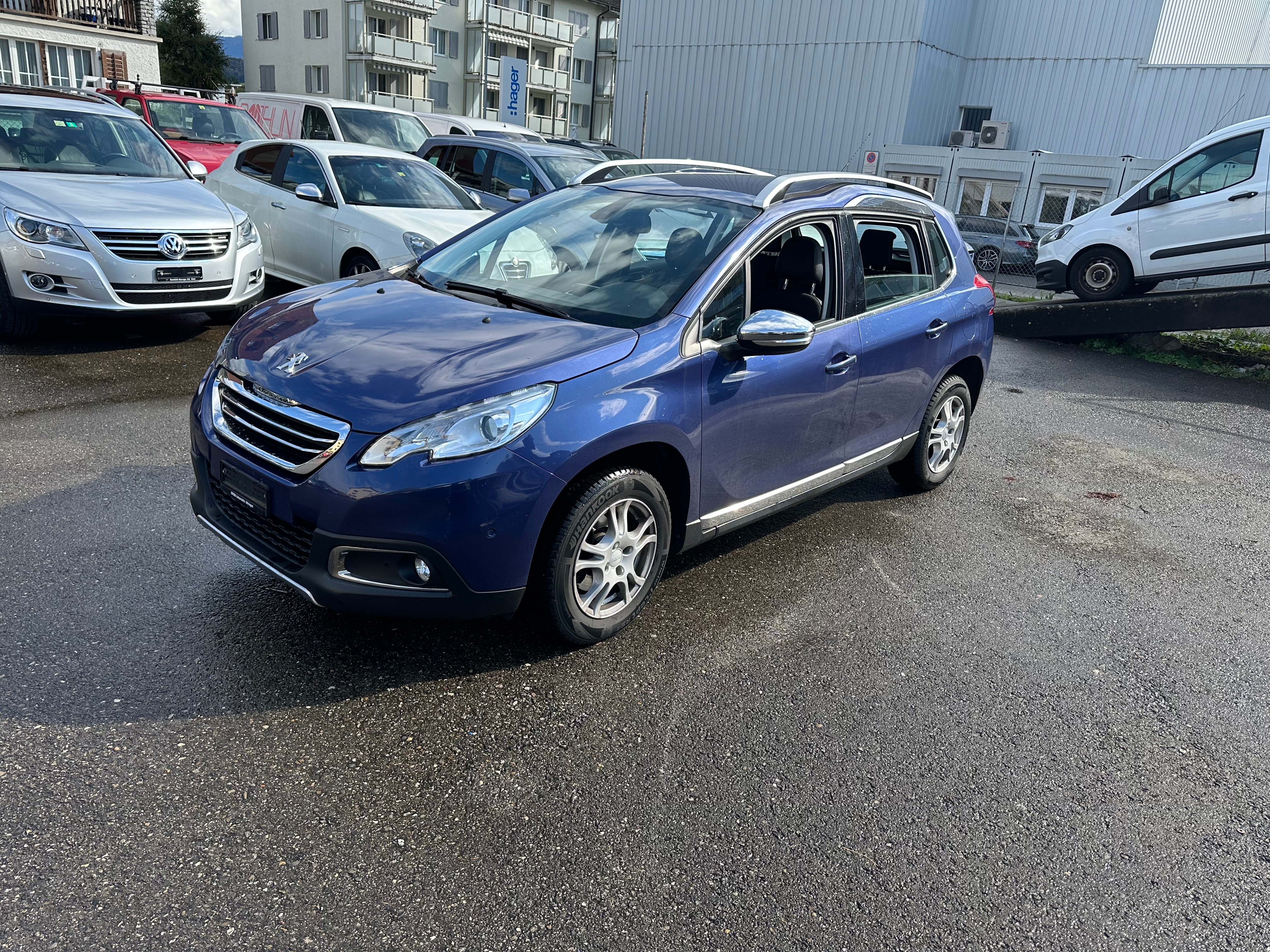 PEUGEOT 2008 1.2 PureTech Allure