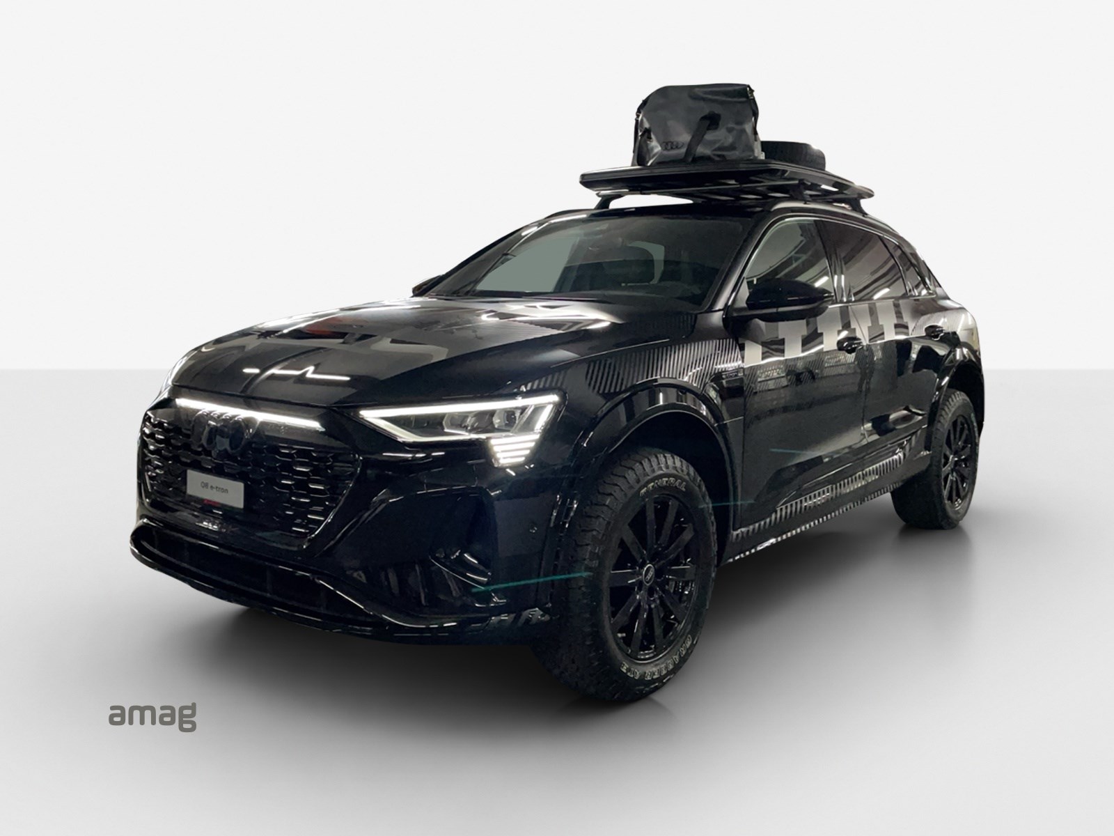 AUDI Q8 55 e-tron edition Dakar quattro