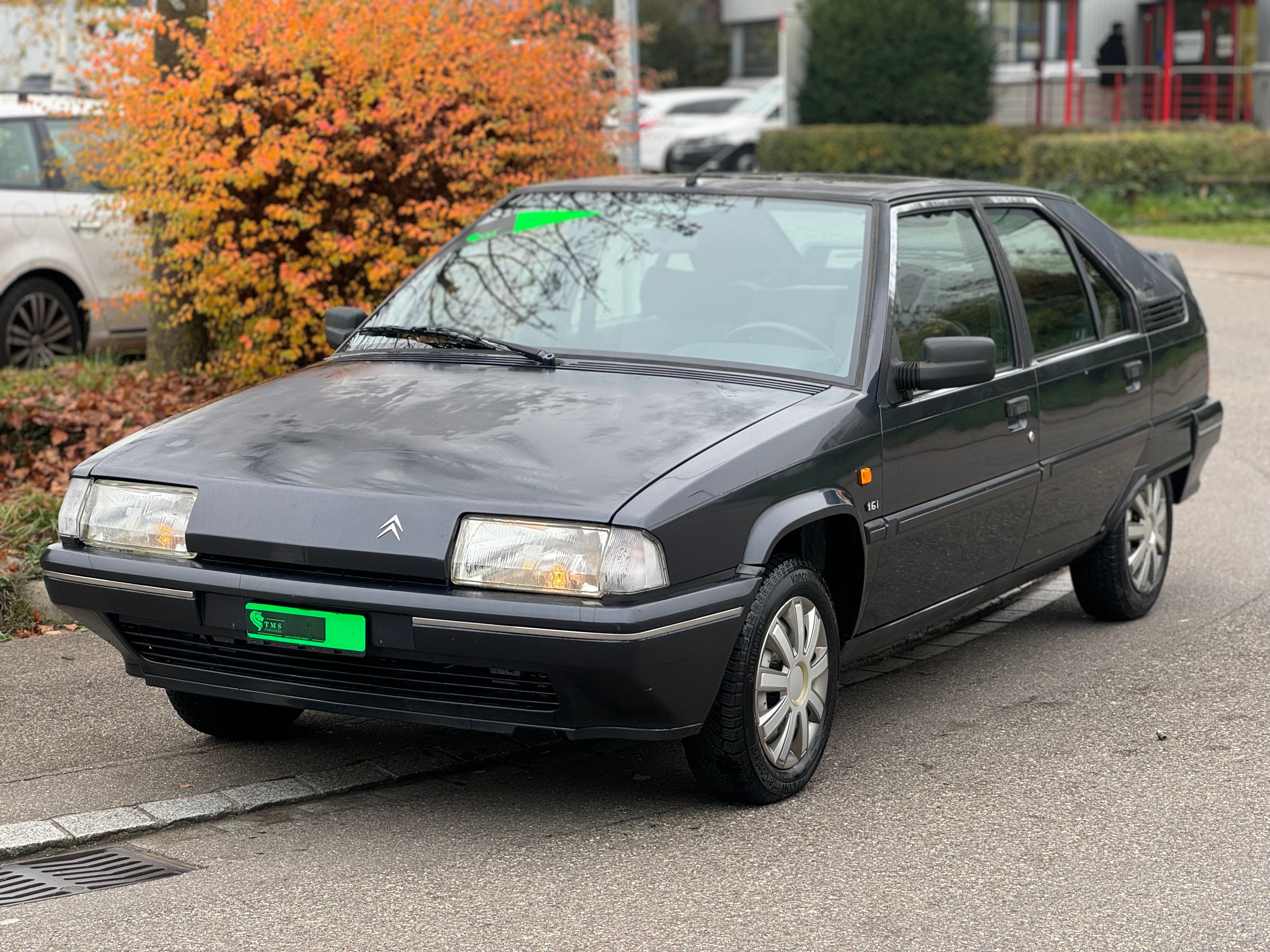 CITROEN BX Sedan 16 Image Suisse