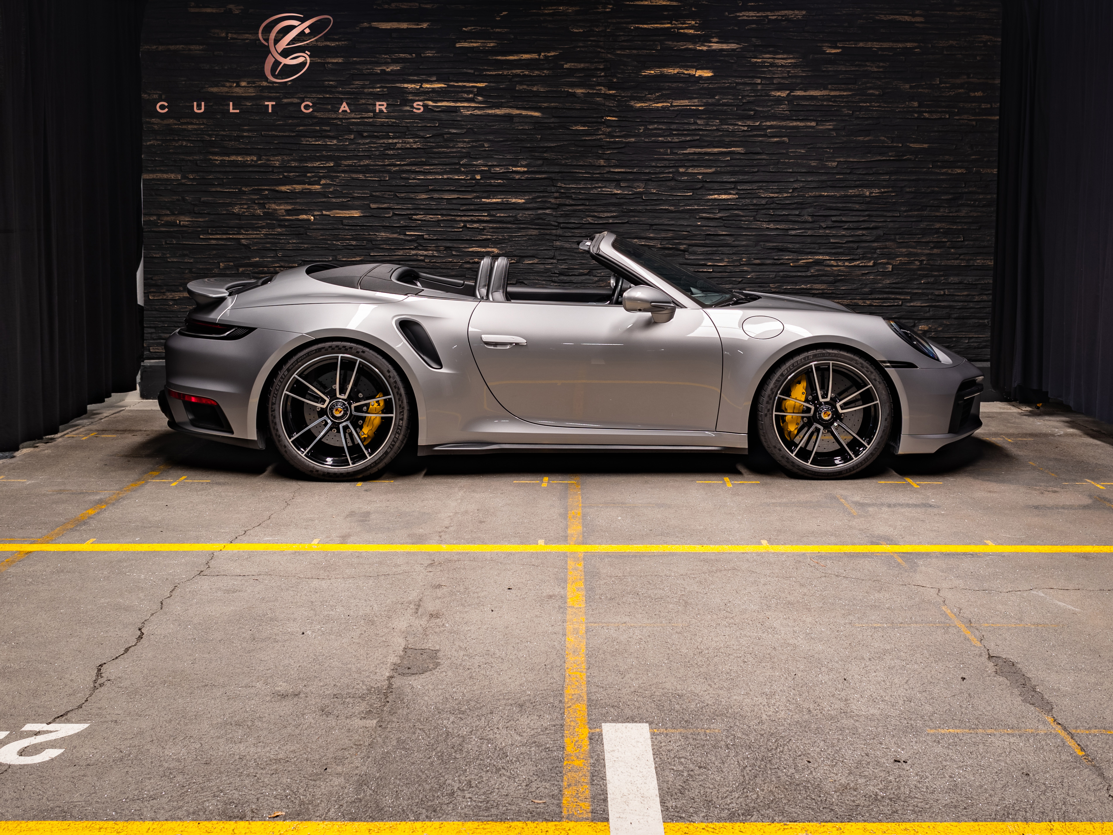 PORSCHE 911 Turbo S Cabriolet PDK