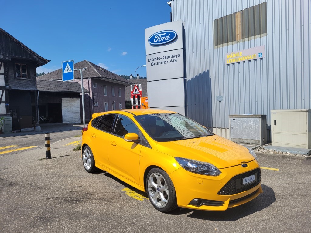 FORD Focus 2.0i EcoB SCTi ST-2