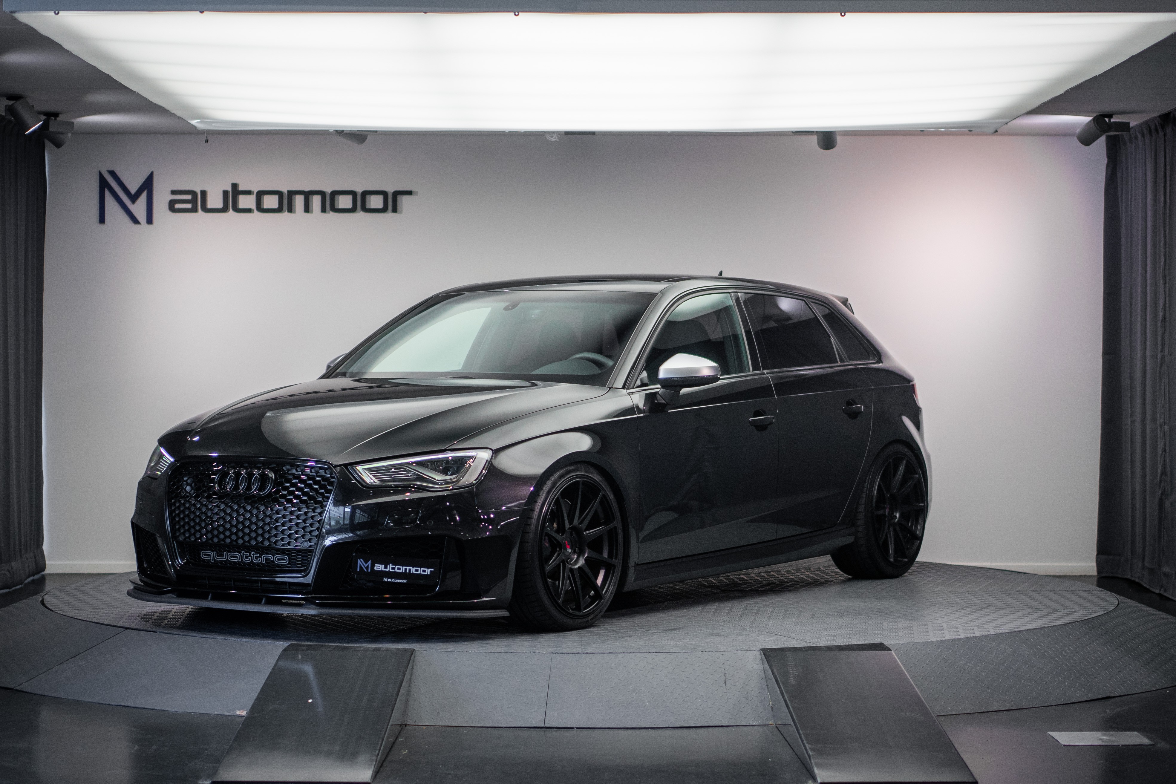 AUDI RS3 2.5 TSI quattro S-tronic *Pantherschwarz* *Ohne OPF* *JP Racing* *CH-Fahrzeug*