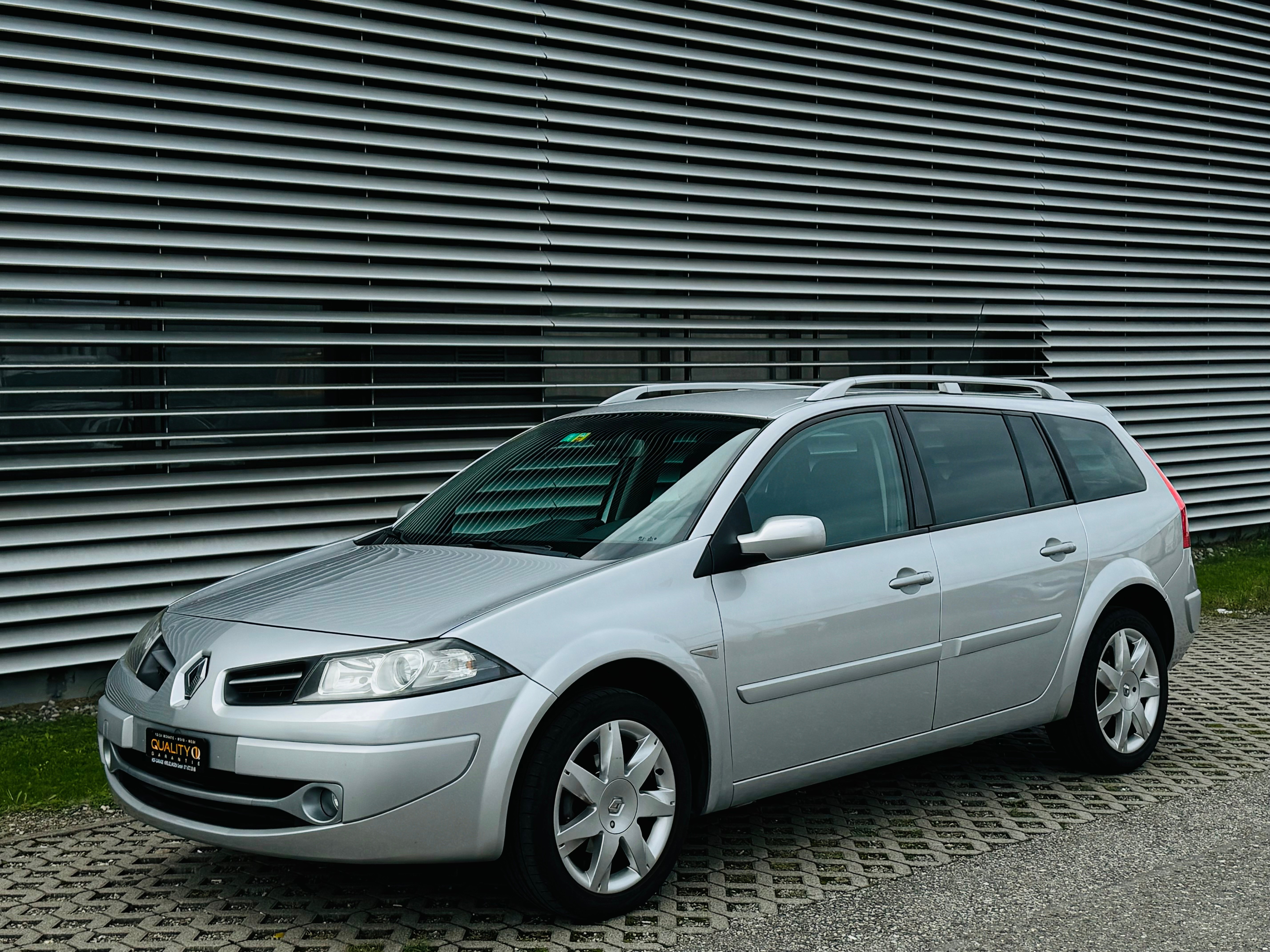 RENAULT Mégane Break 2.0 16V Dynamique Automatic