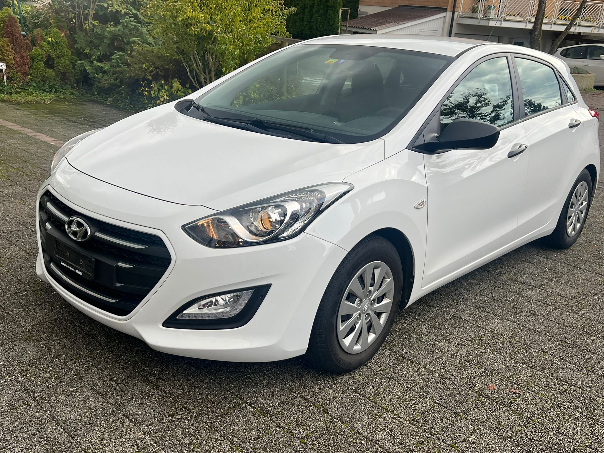 HYUNDAI i30 1.4