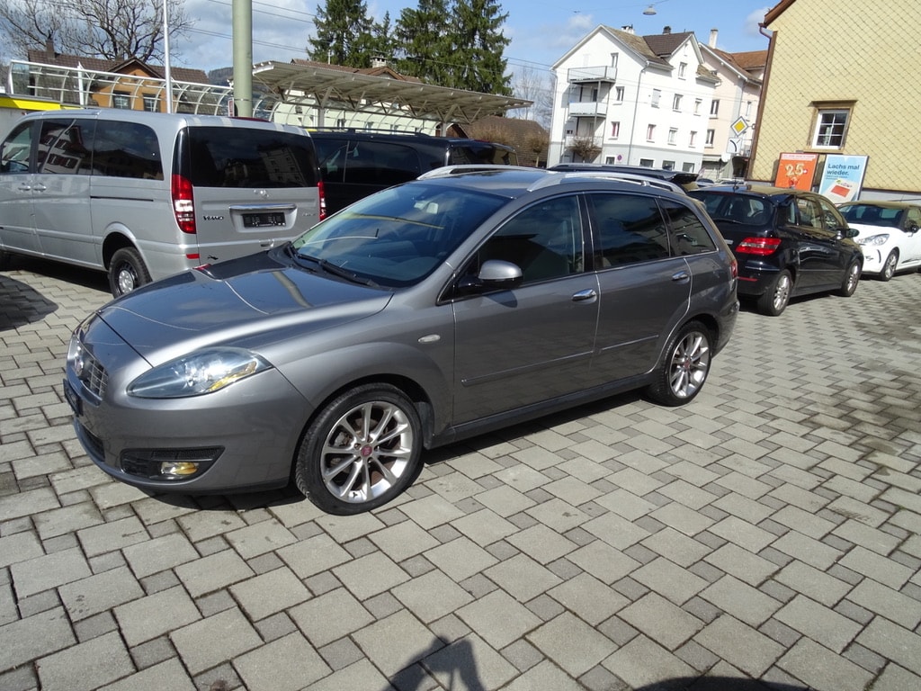 FIAT Croma 1.9 16V JTD Dynamic Automatic