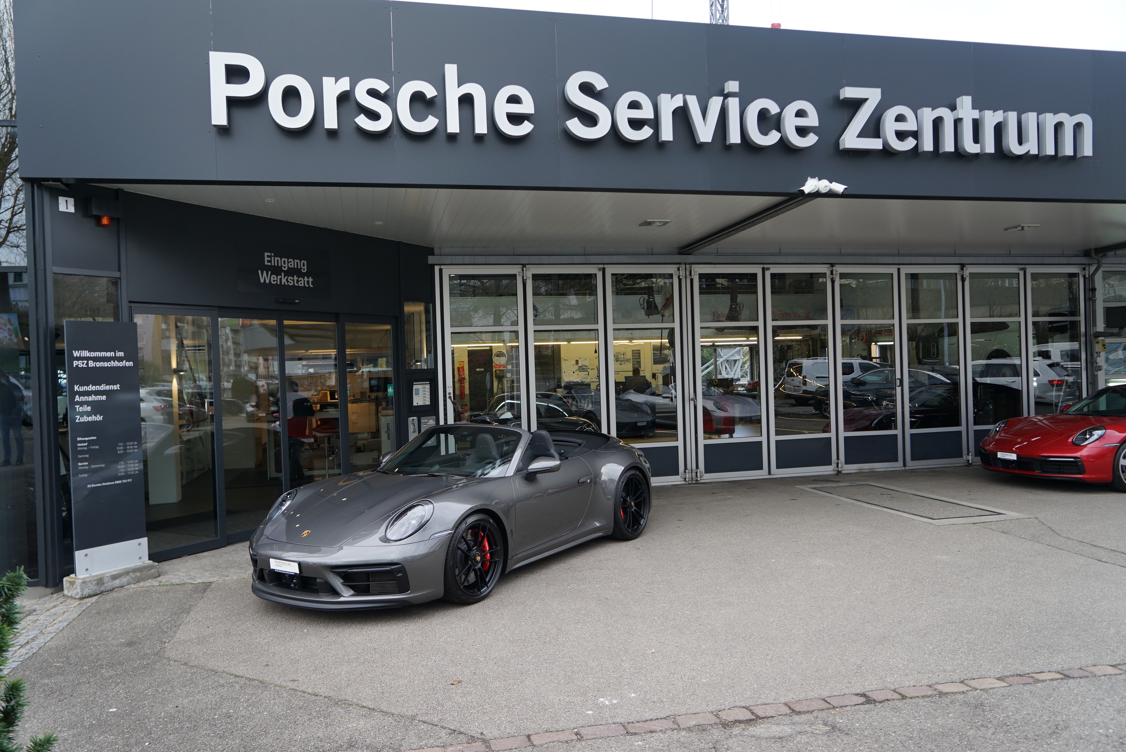 PORSCHE 911 Carrera 4 GTS Cabriolet PDK