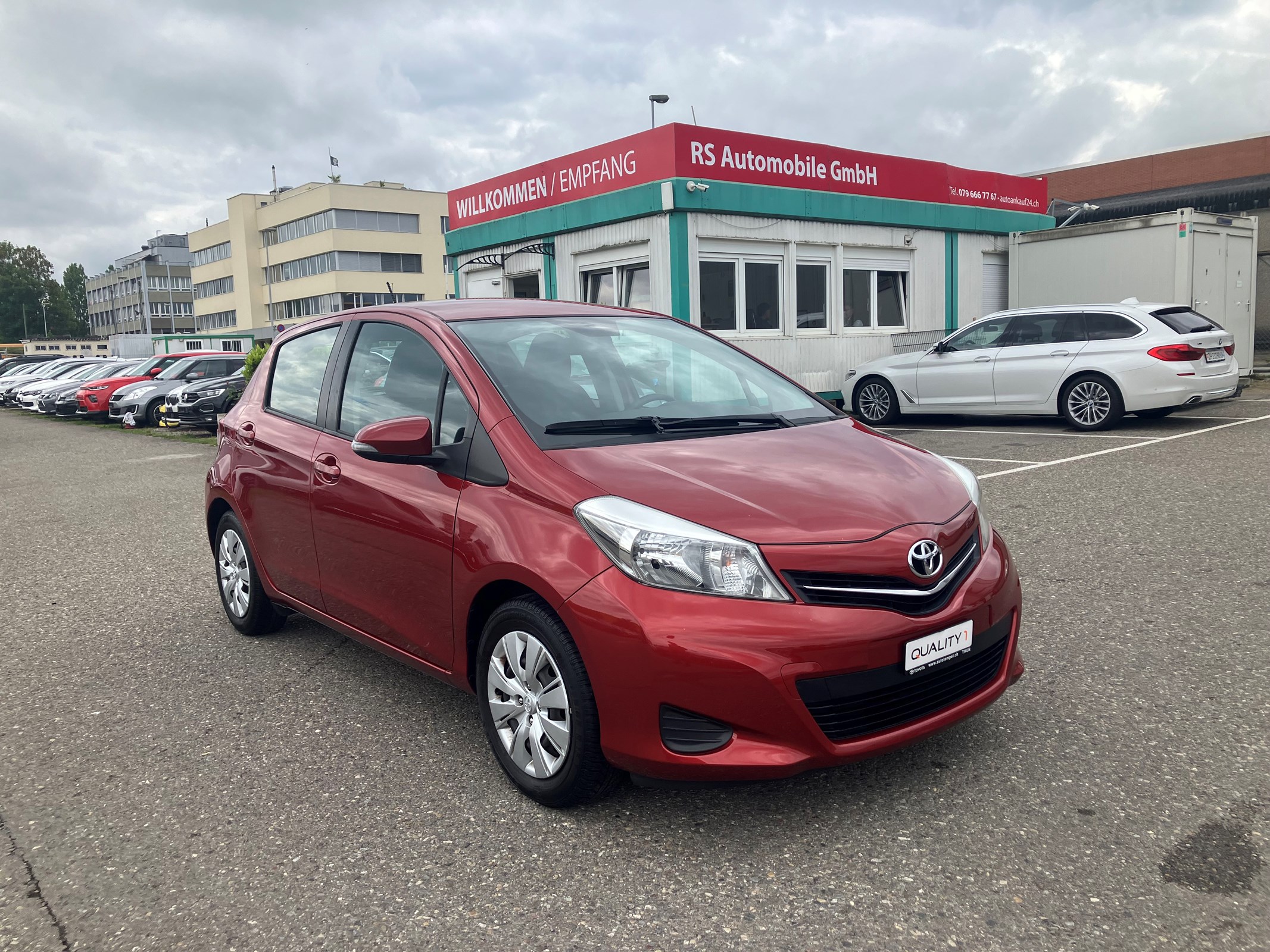 TOYOTA Yaris 1.0 VVT-i Terra