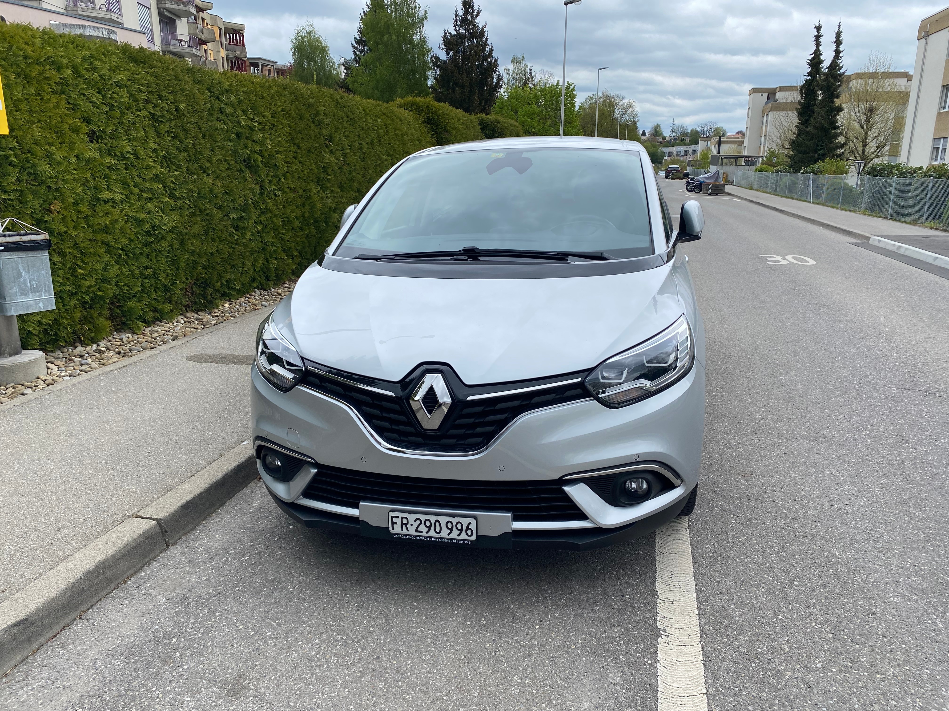 RENAULT GRAND SCENIC