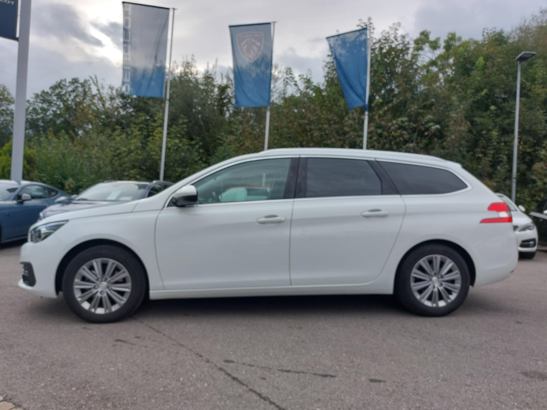 PEUGEOT 308 SW 1.5 BlueHDI Allure EAT8