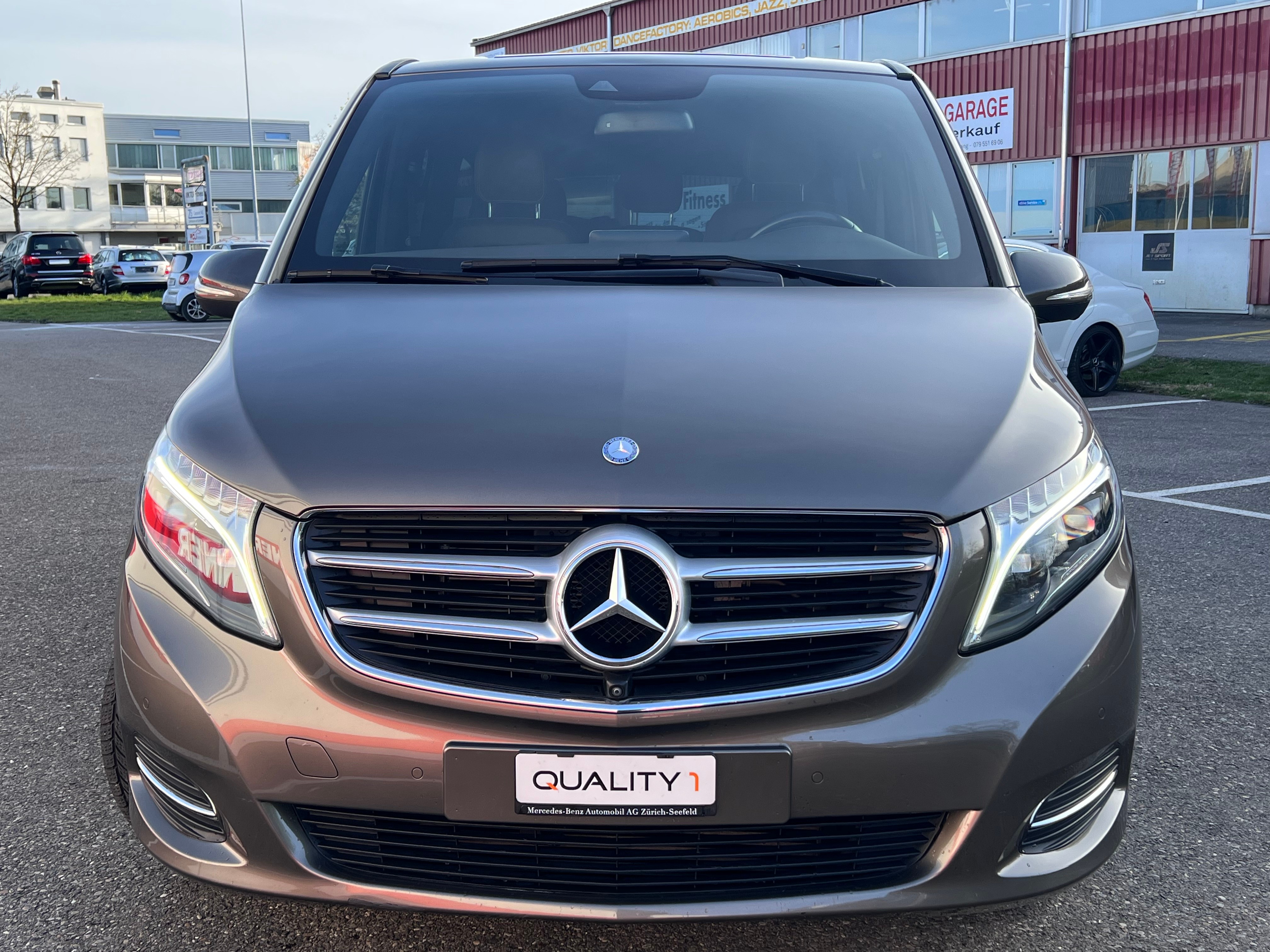 MERCEDES-BENZ V 220 d Avantgarde lang 4Matic 7G-Tronic