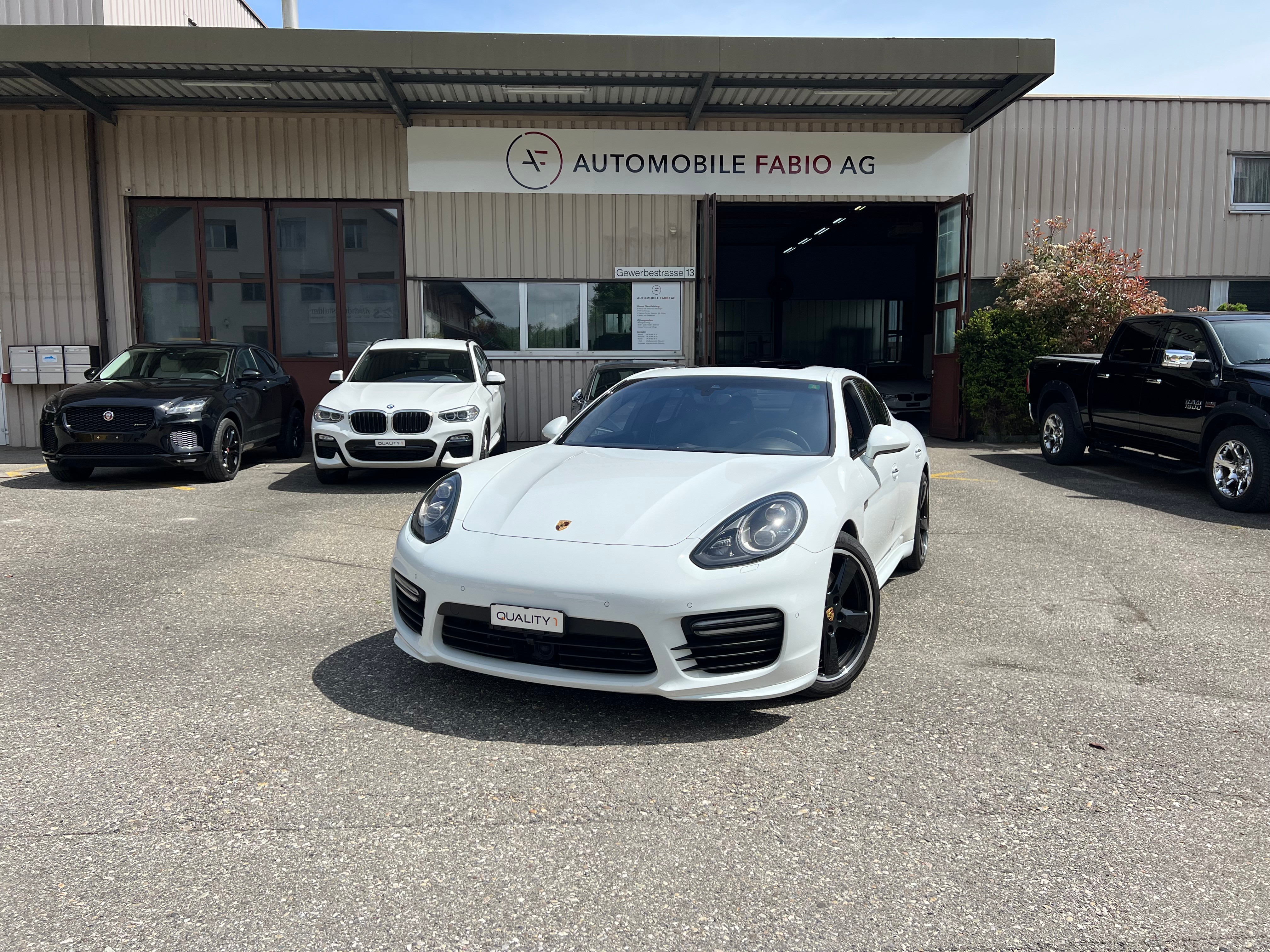 PORSCHE Panamera GTS 4.8 PDK