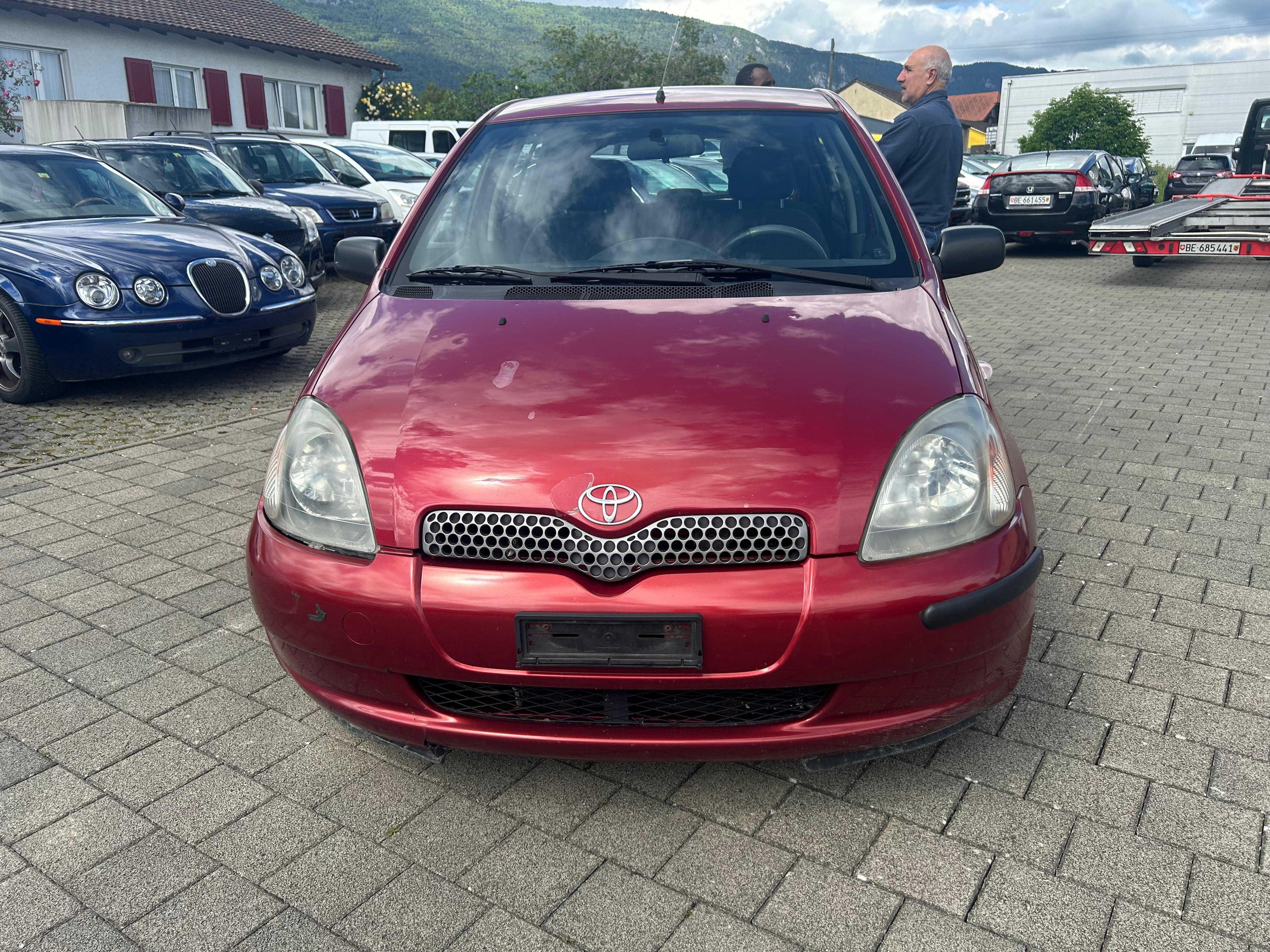 TOYOTA Yaris 1.3 Linea Luna