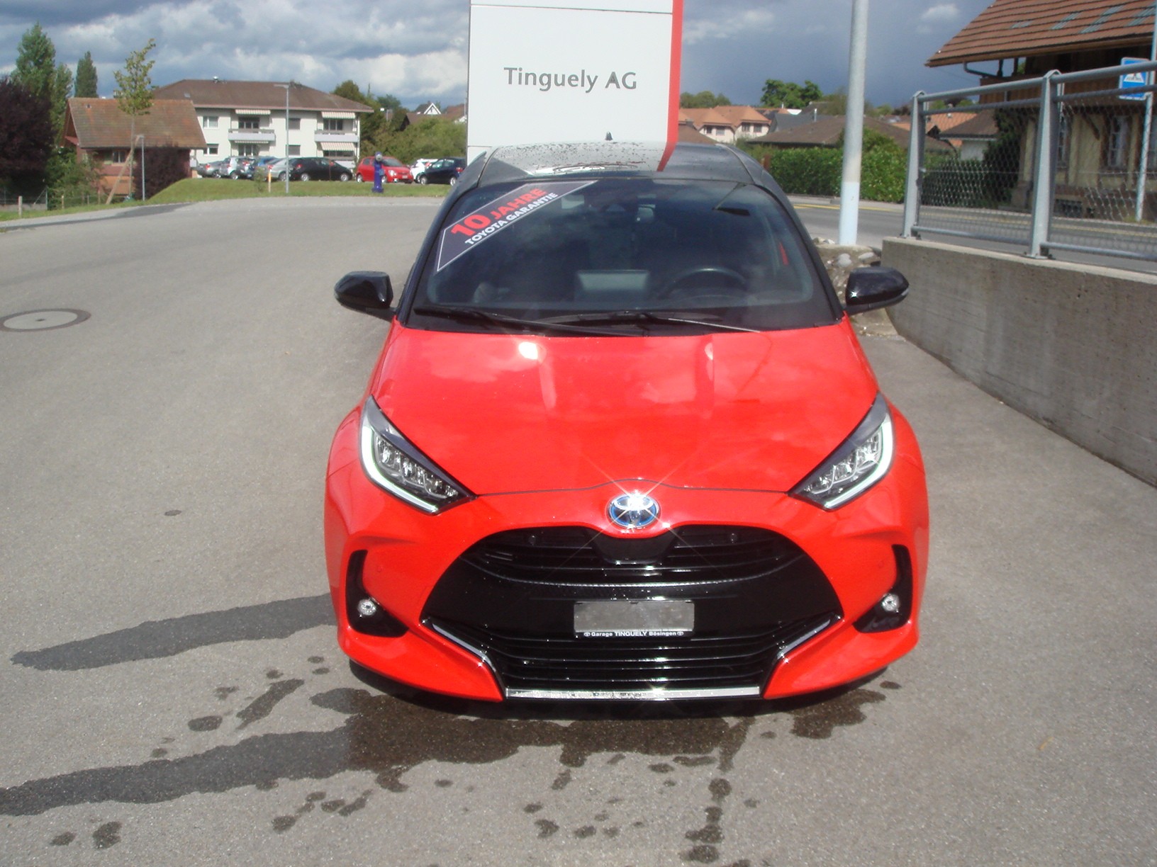 TOYOTA Yaris 1.5 Premiere Edition e-CVT