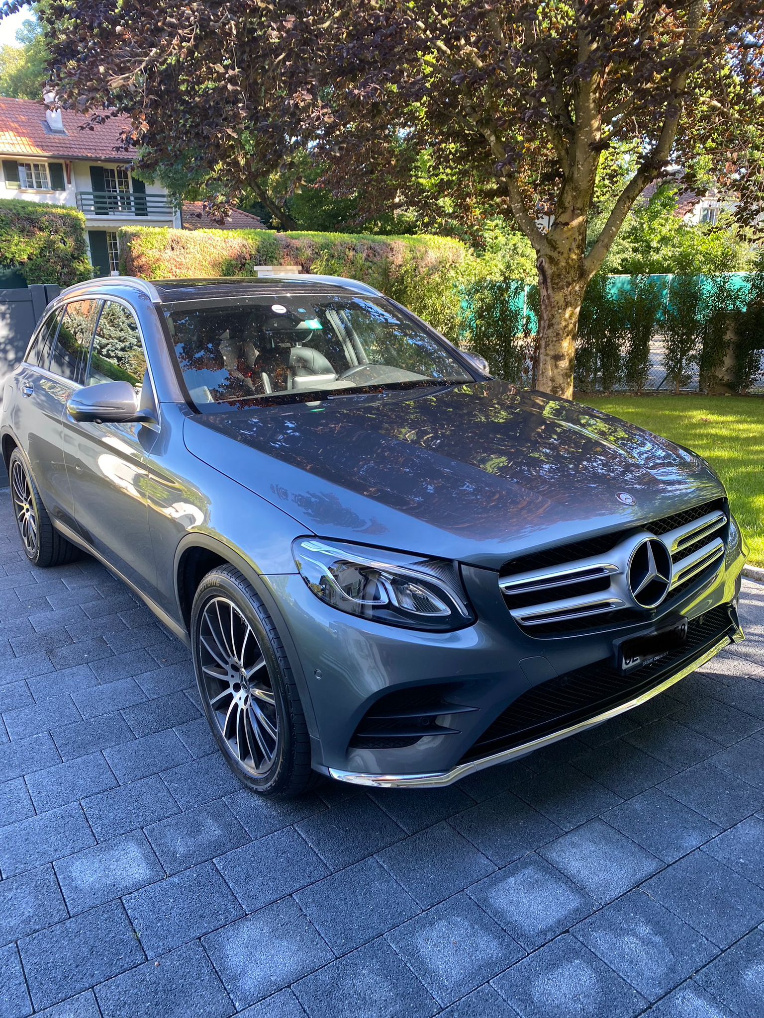 MERCEDES-BENZ GLC 250 AMG Line 4Matic 9G-Tronic