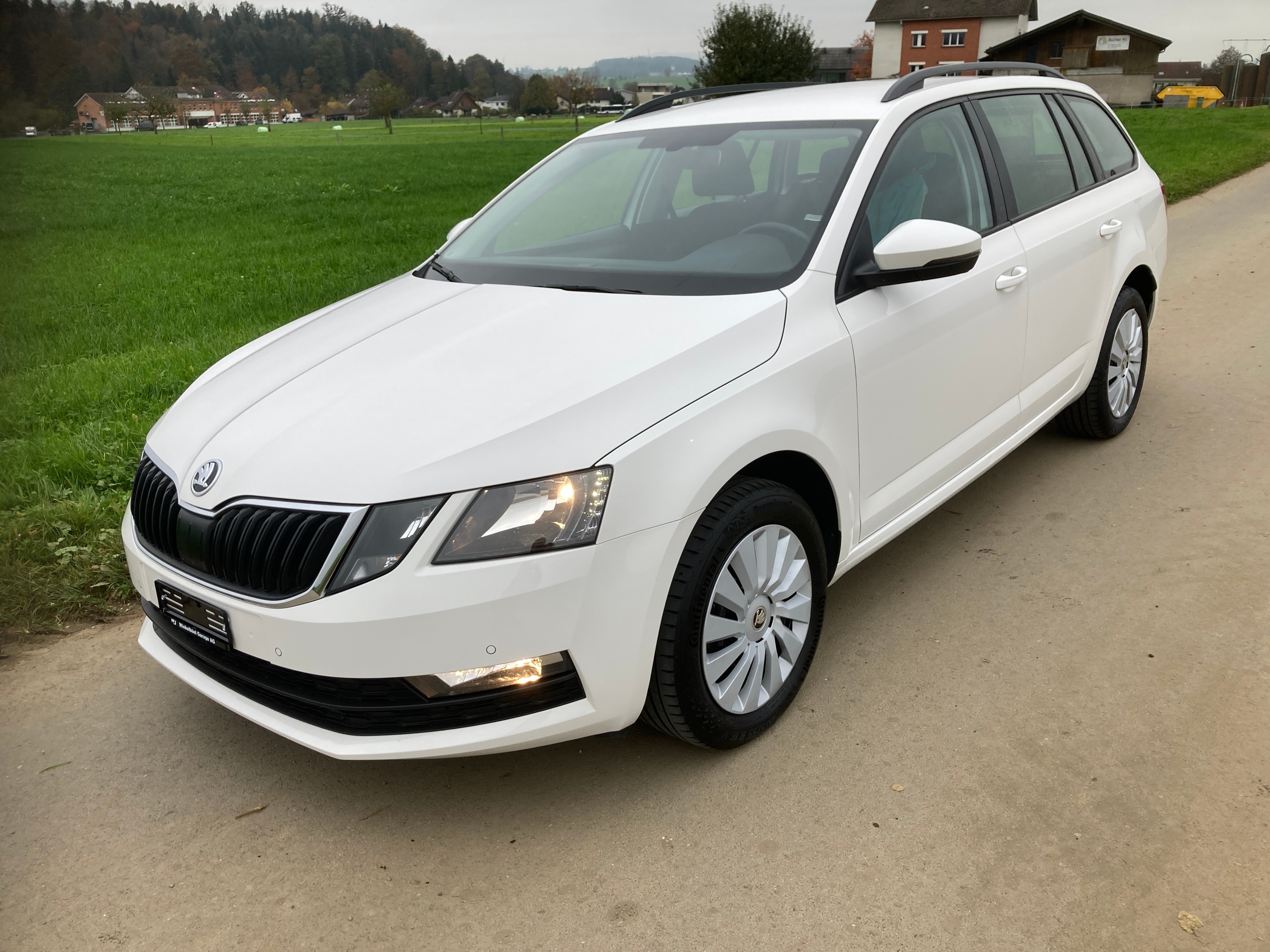 SKODA Octavia Combi 1.6 TDI Ambition 4x4 mit Anhängerkupplung