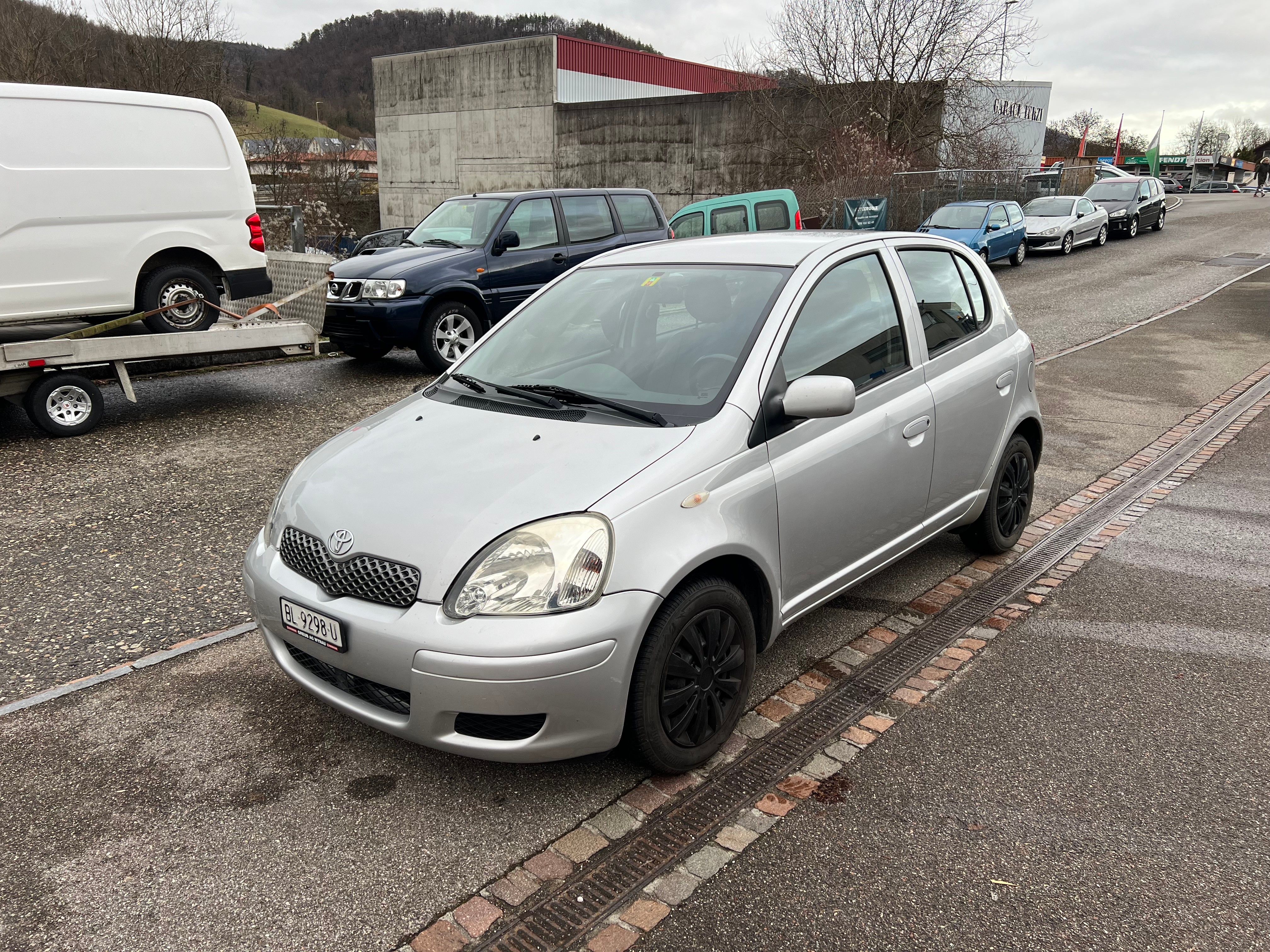 TOYOTA Yaris 1.3 Linea Sol