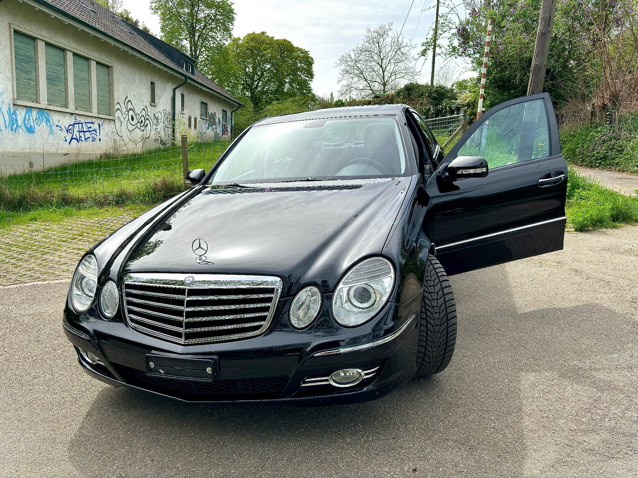 MERCEDES-BENZ E 350 CGI Avantgarde 7G-Tronic