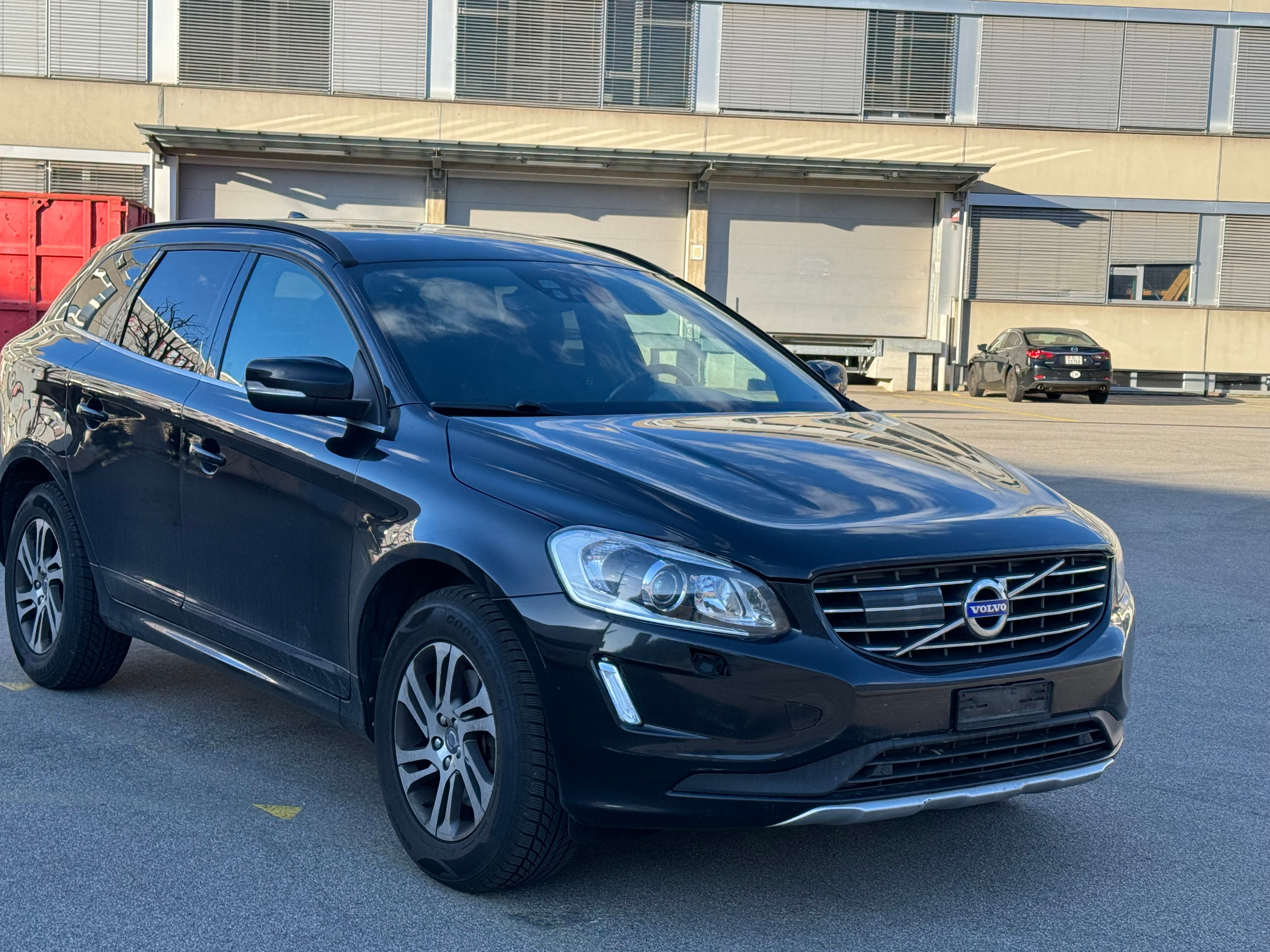 VOLVO XC60 D4 Momentum