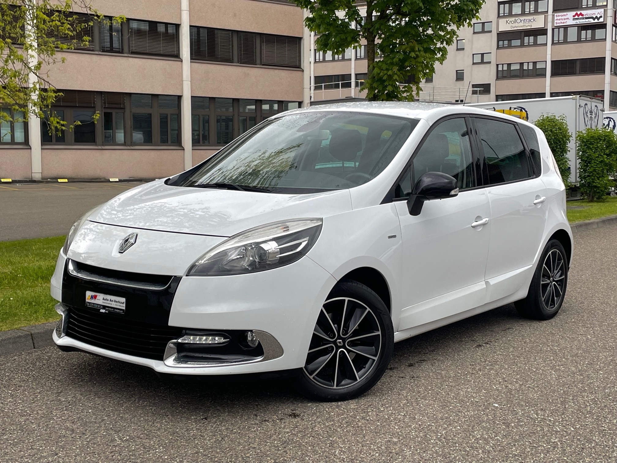 RENAULT Scénic 1.4 16V Turbo Bose / Frisch ab MFK