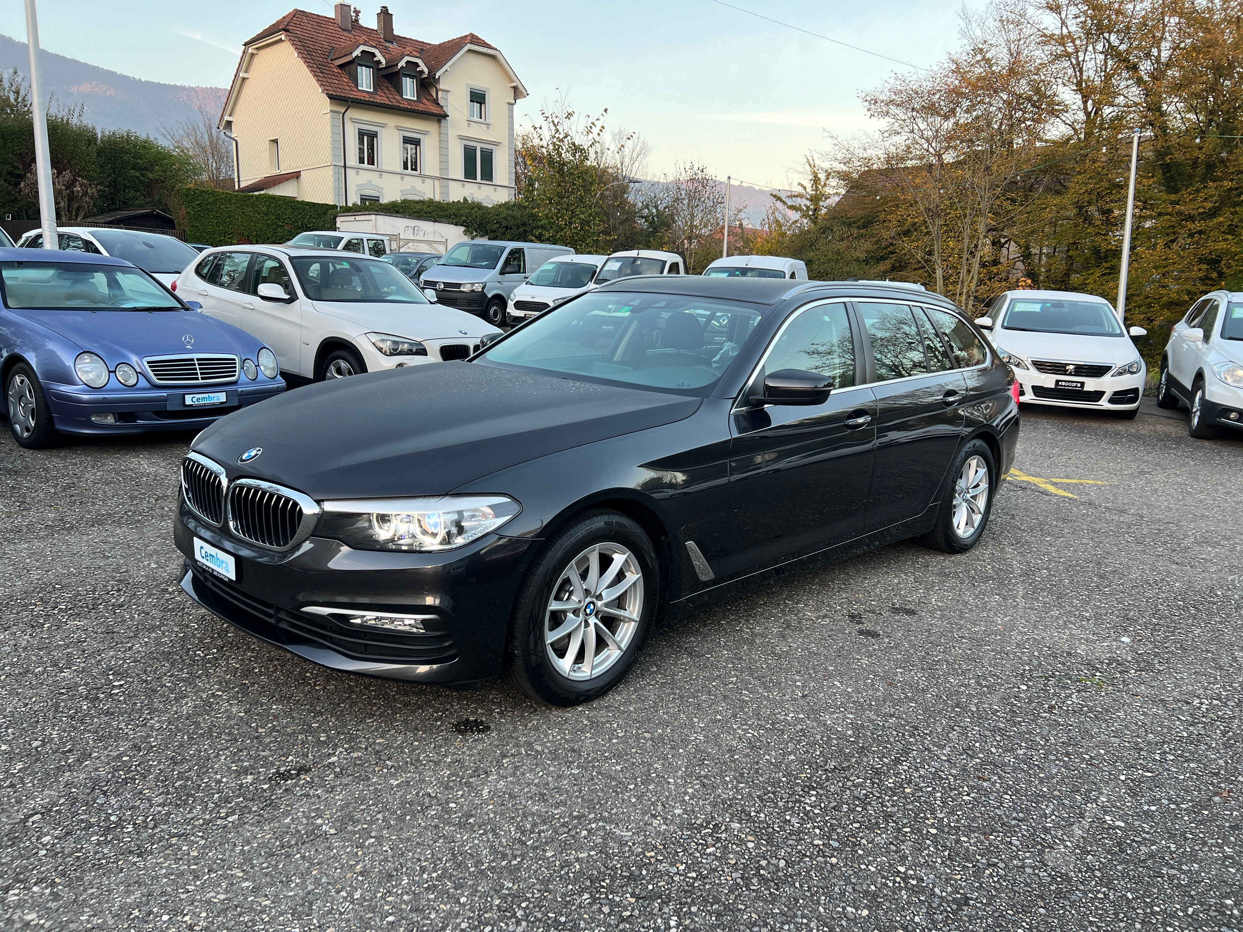 BMW 520d xDrive Touring Luxury Line Steptronic