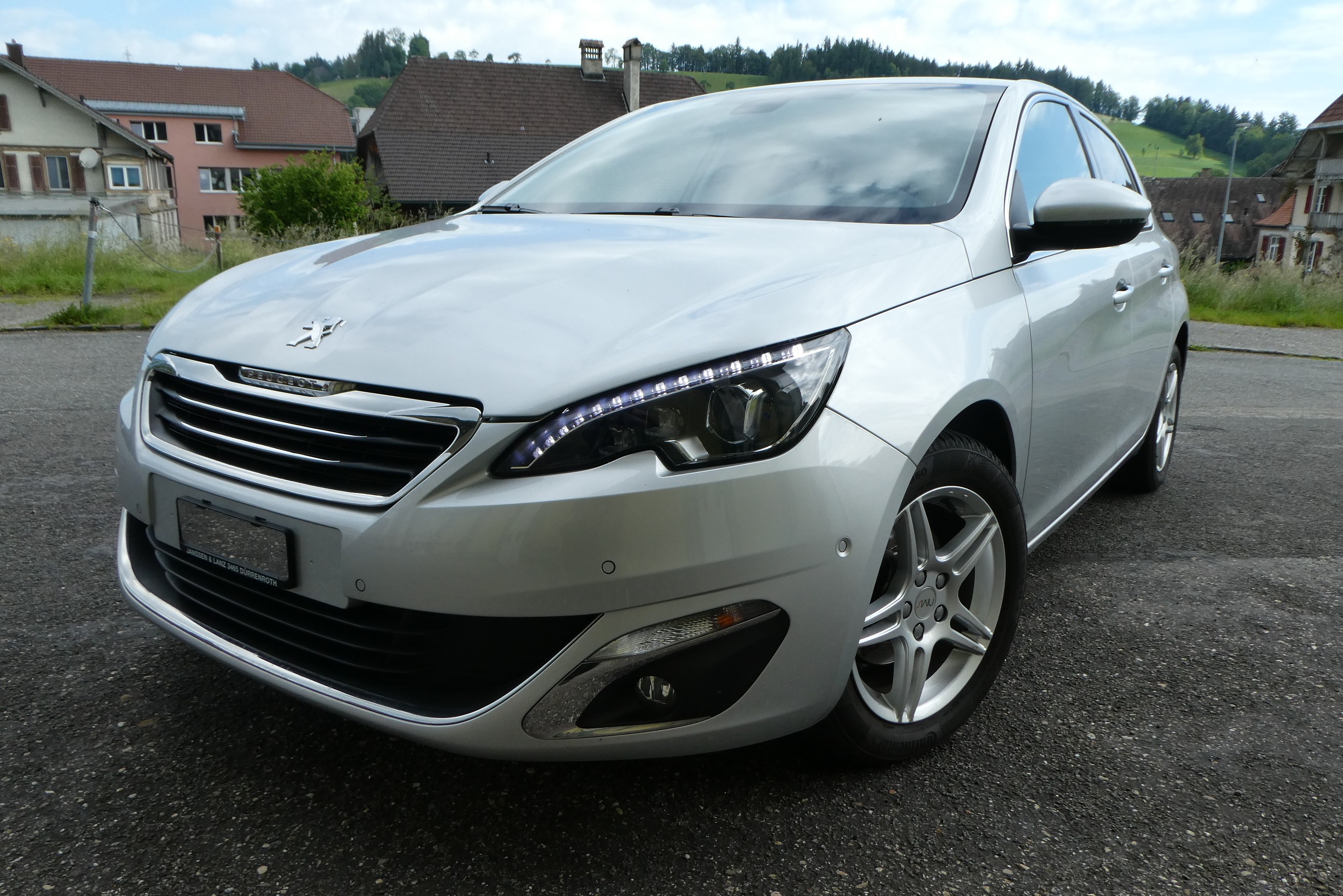 PEUGEOT 308 1.2 THP Allure