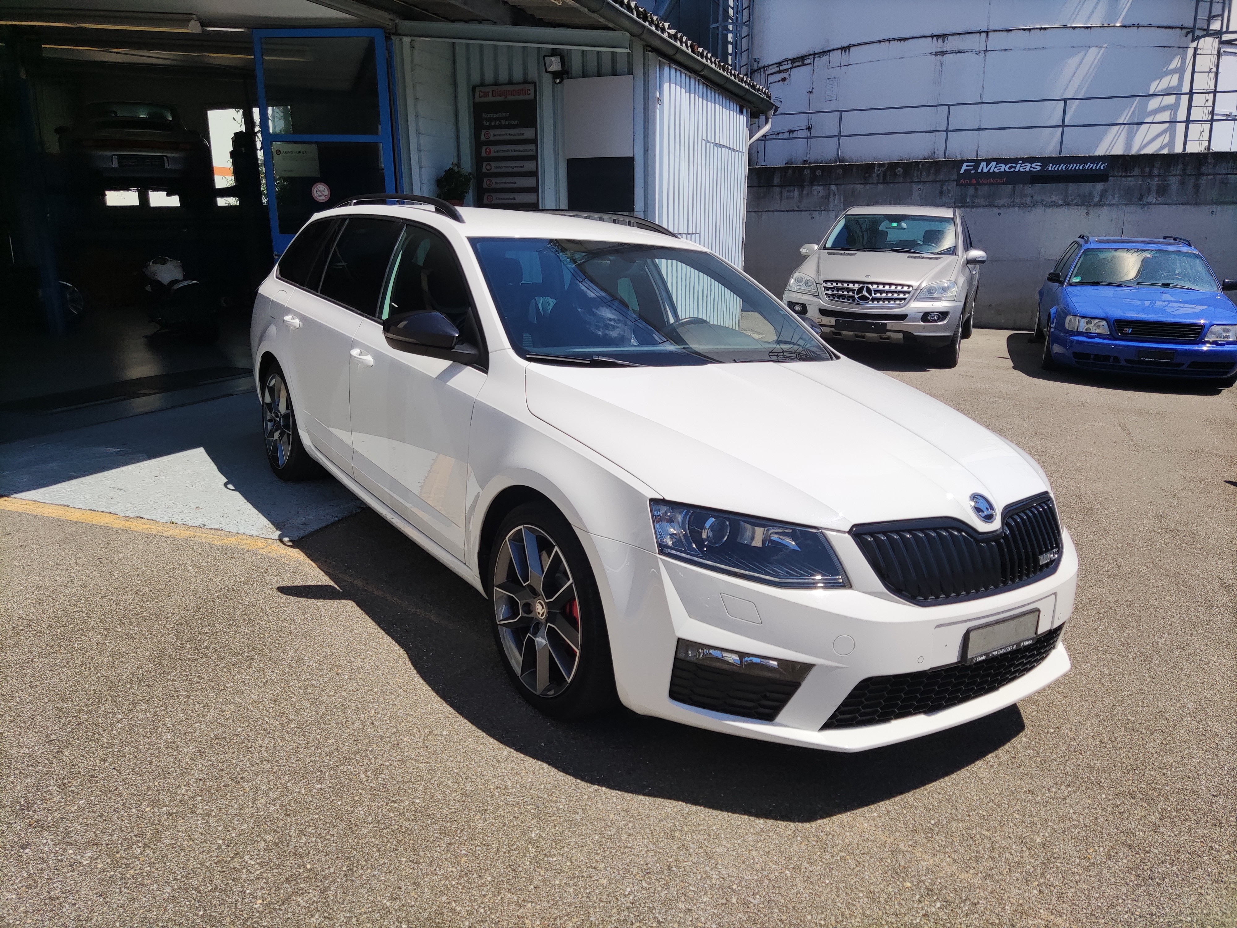 SKODA Octavia Combi 2.0 TSI RS