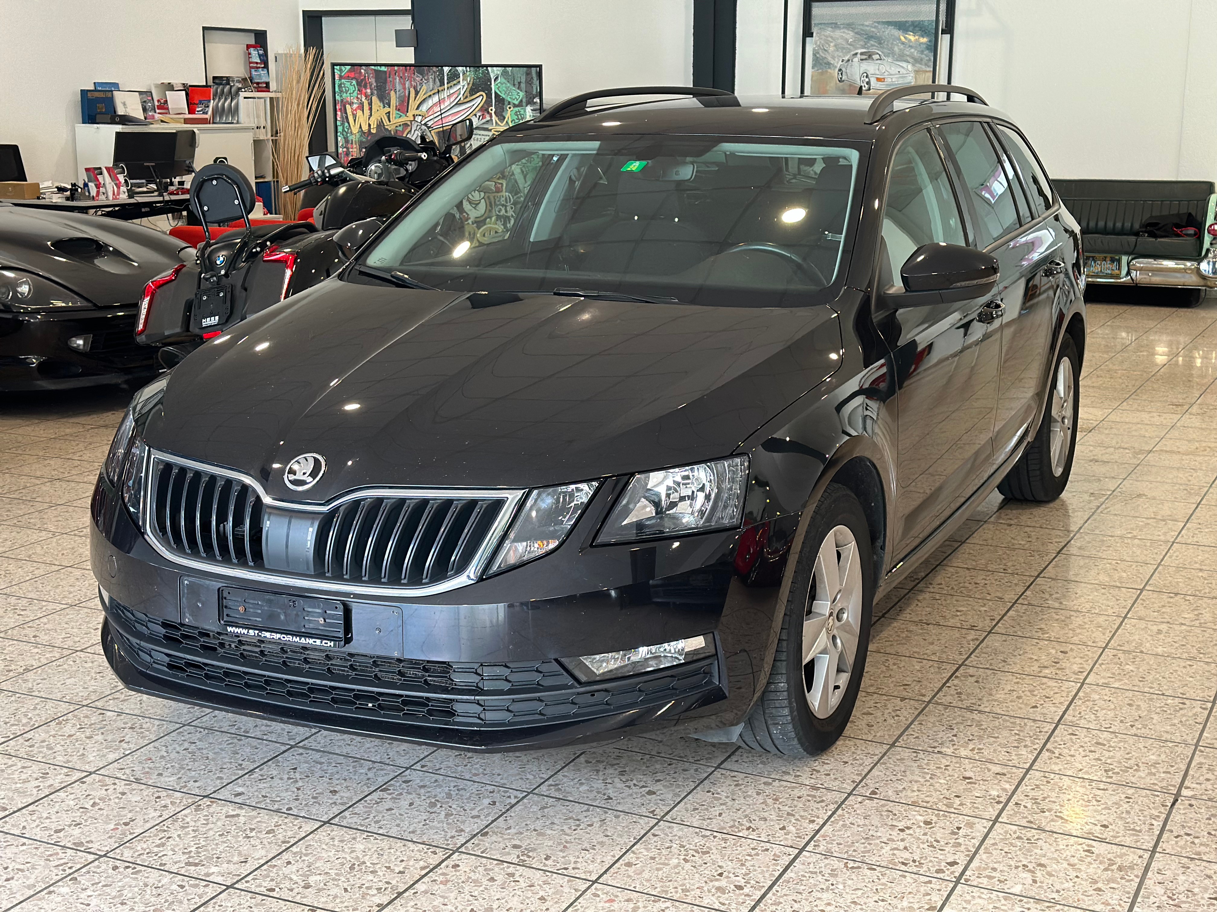 SKODA Octavia Combi 2.0 TDI Ambition DSG