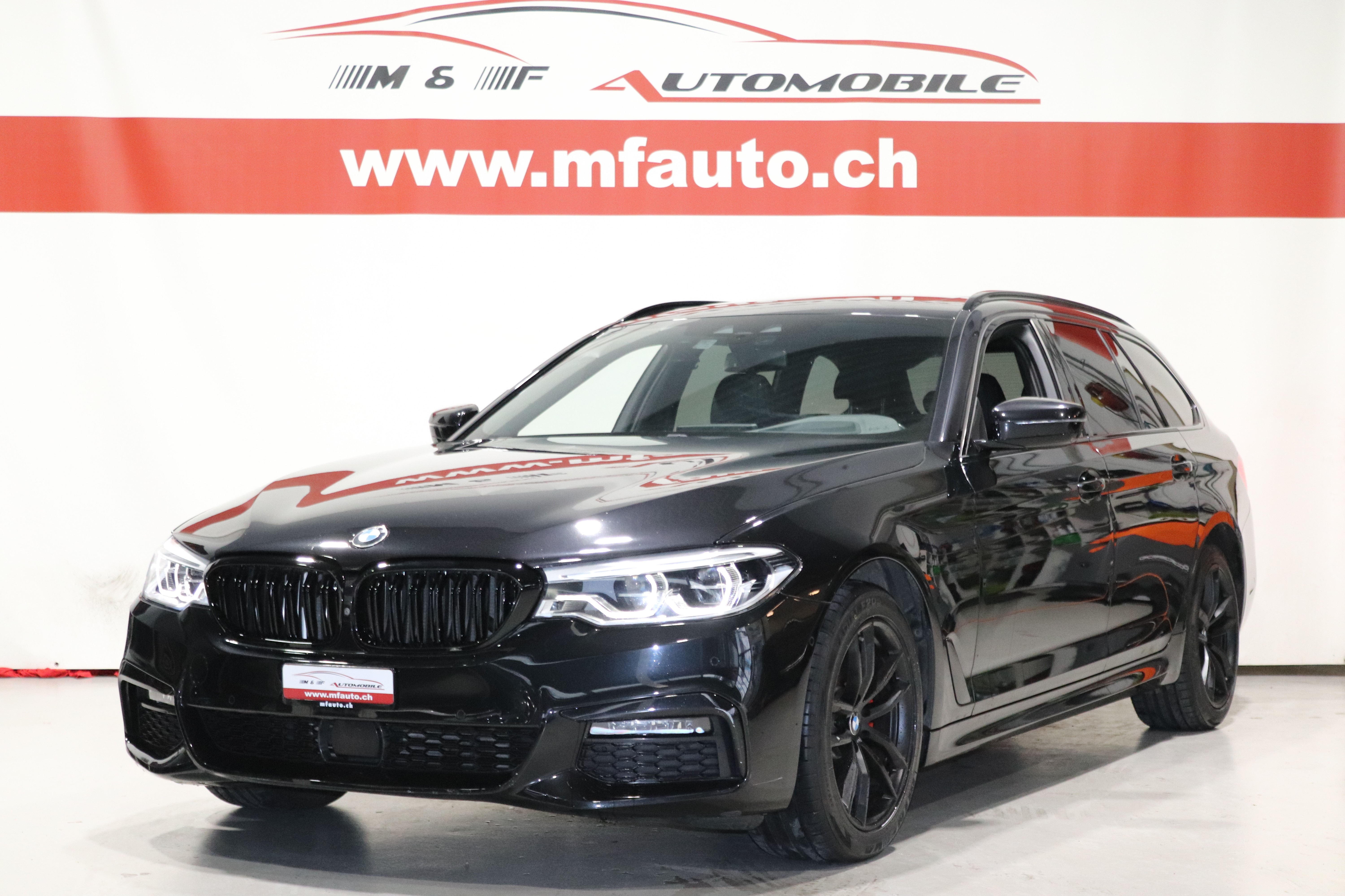 BMW 520d xDrive M-SPORT Touring CH FAHRZEUG AUS 1. HAND