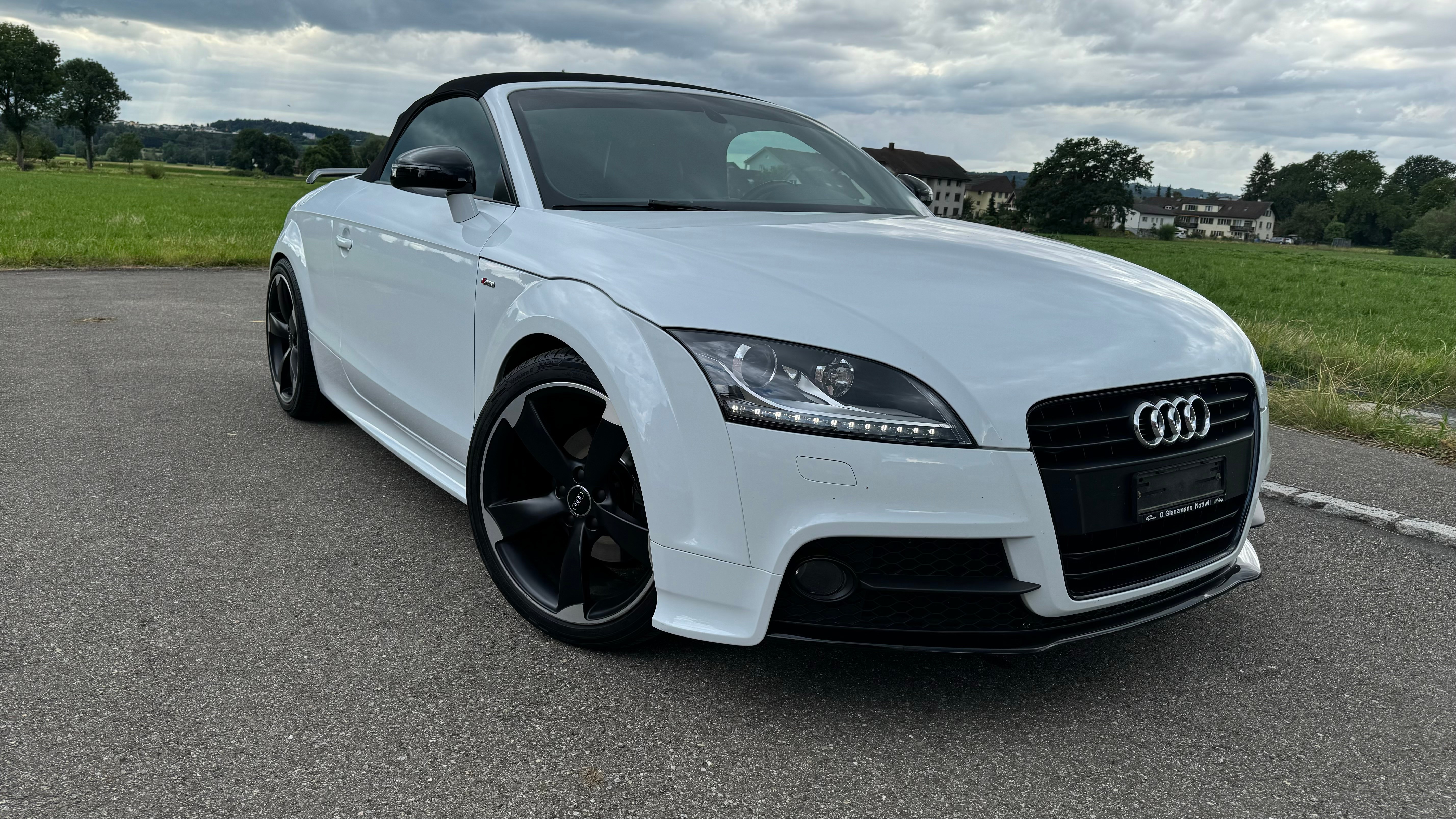 AUDI TT Roadster 2.0 TFSI S-Line