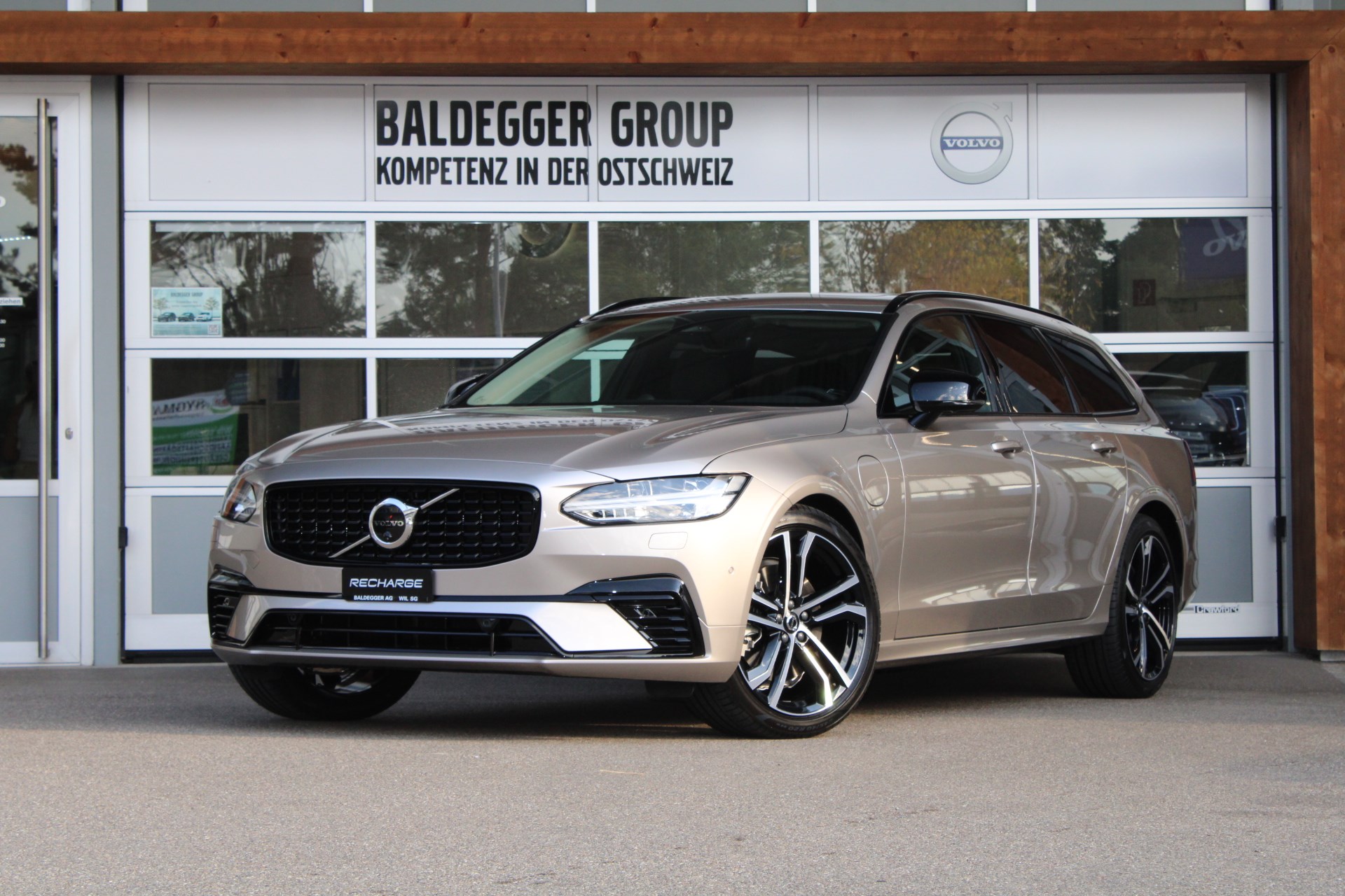 VOLVO V90 T8 eAWD Ultim Dark