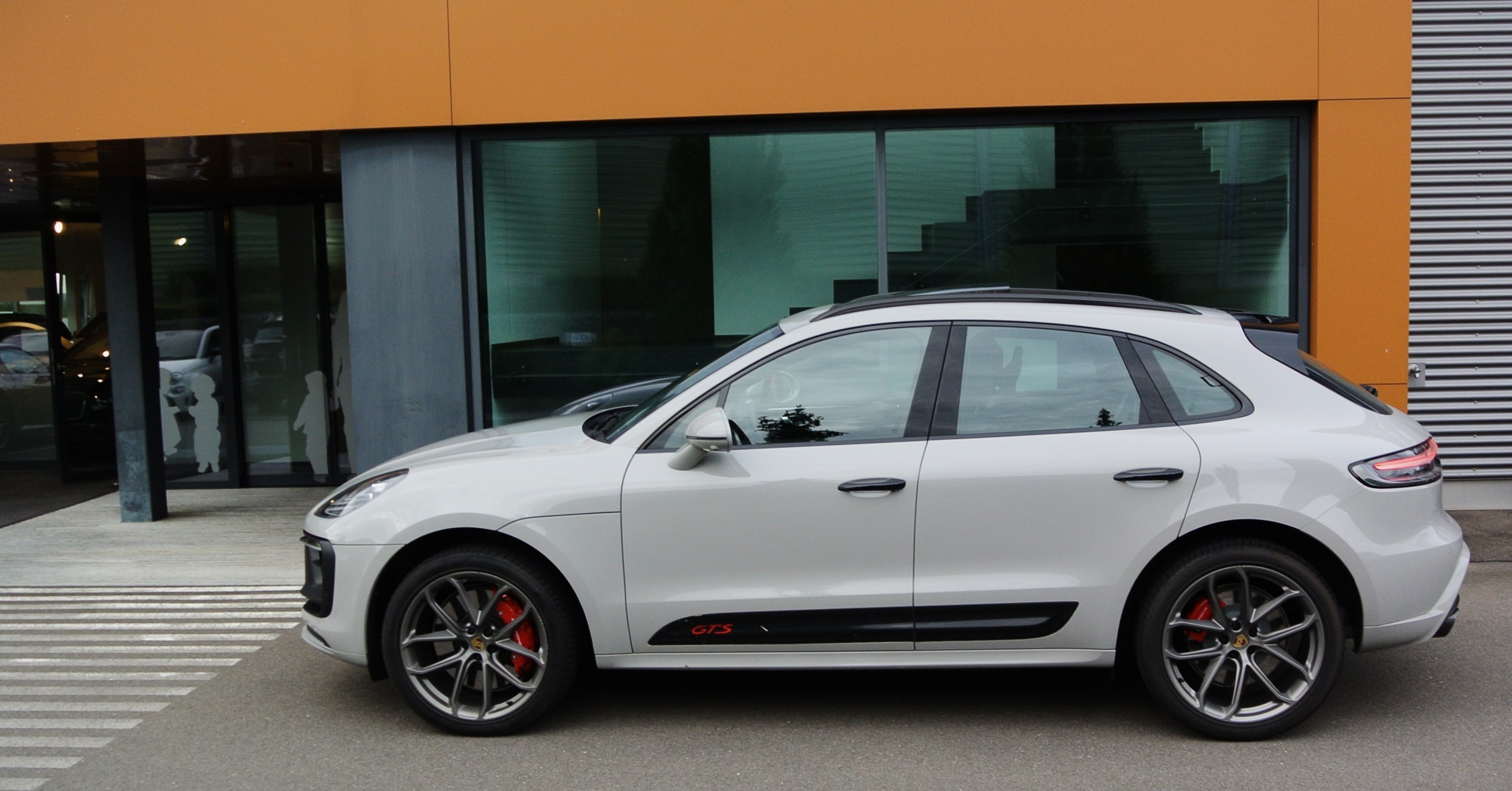 PORSCHE Macan GTS PDK