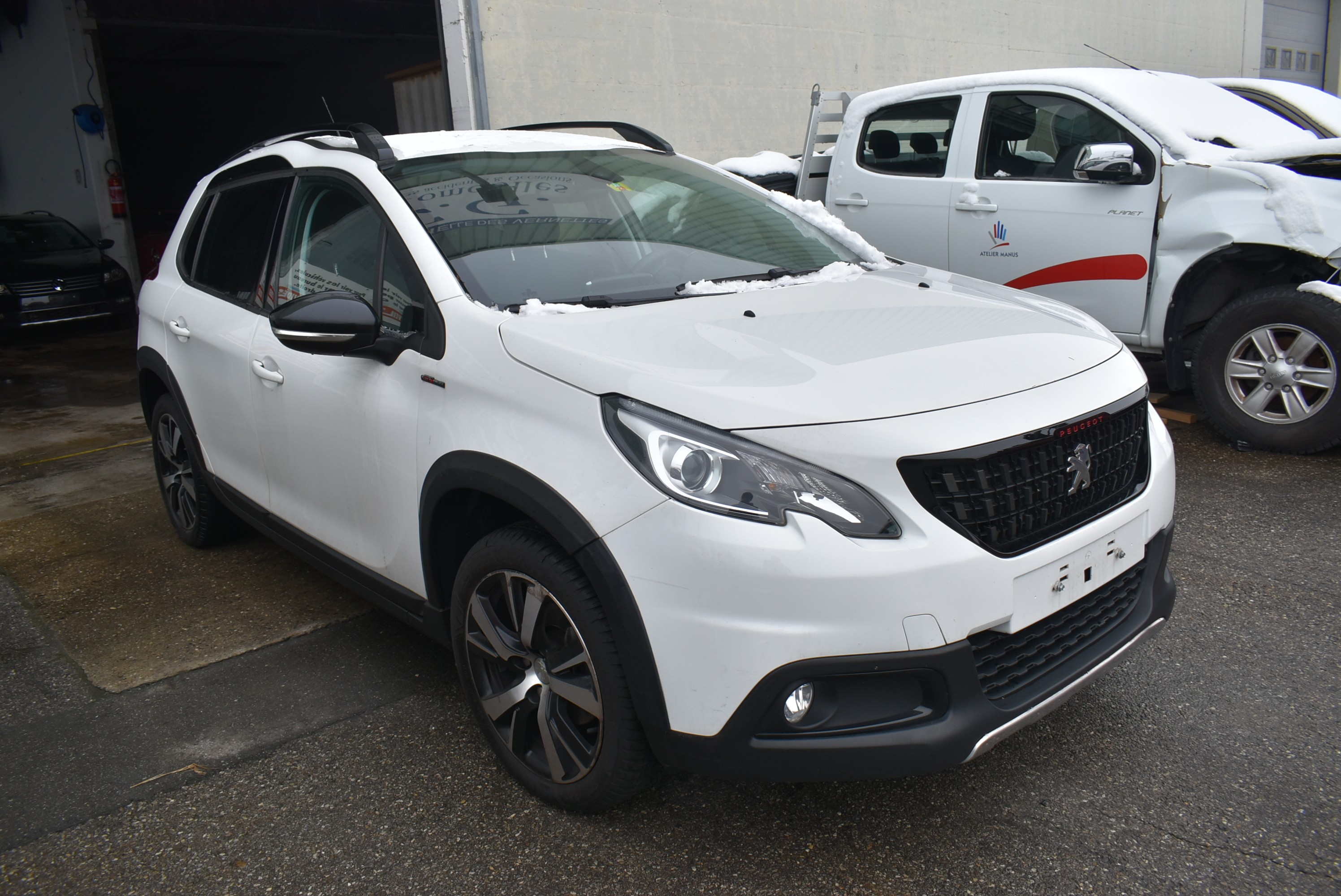 PEUGEOT 2008 1.2 PureTech Allurre EAT6