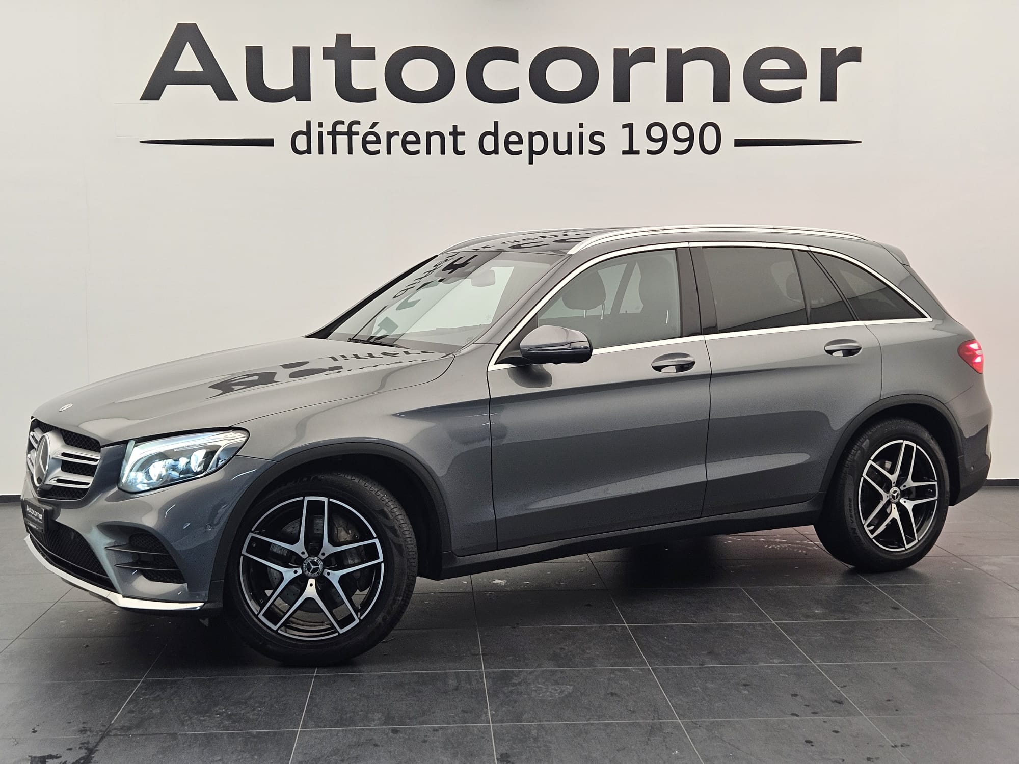 MERCEDES-BENZ GLC 250 AMG Line 4Matic 9G-Tronic