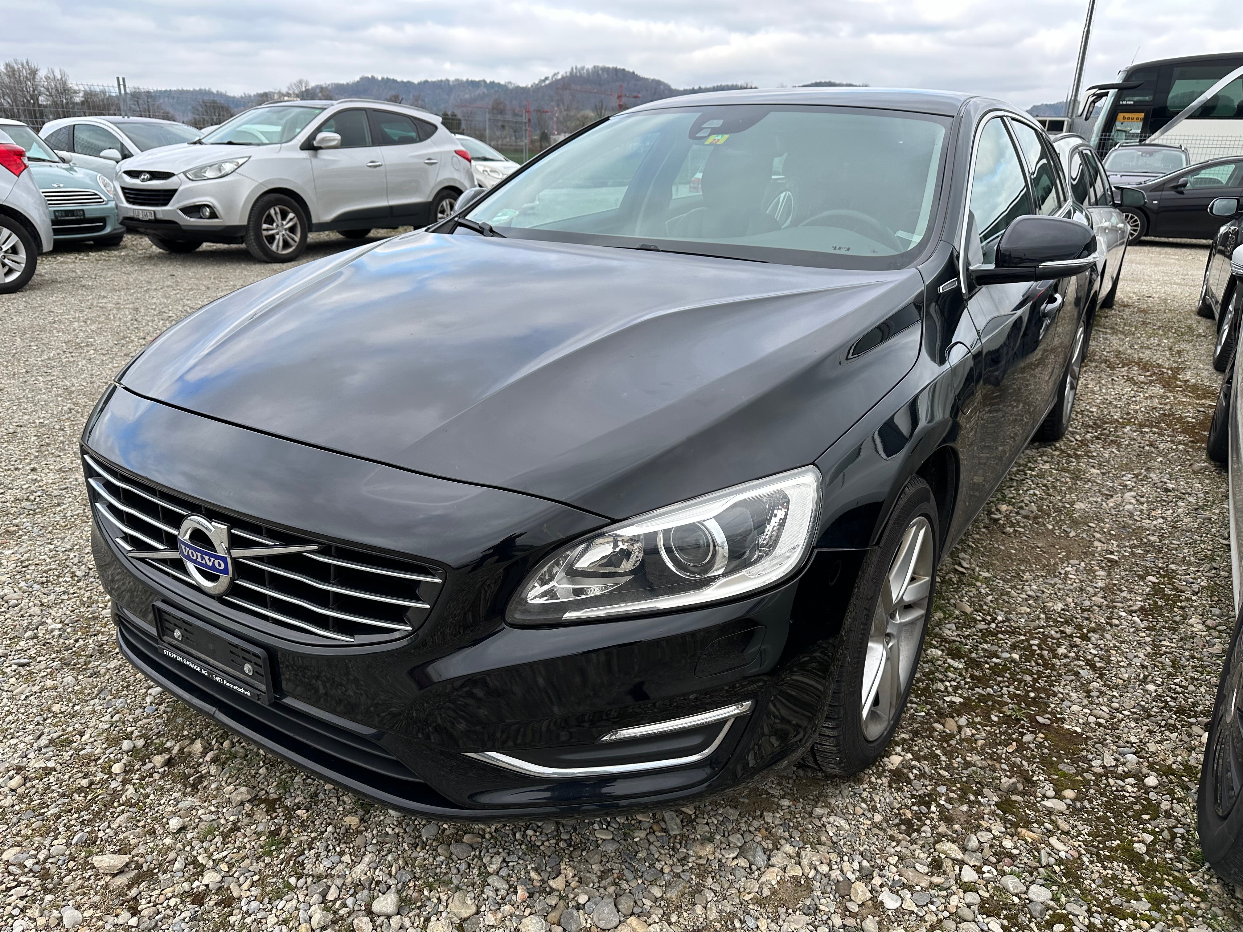 VOLVO V60 D6 AWD Plug-in Hybrid Summum Geartronic