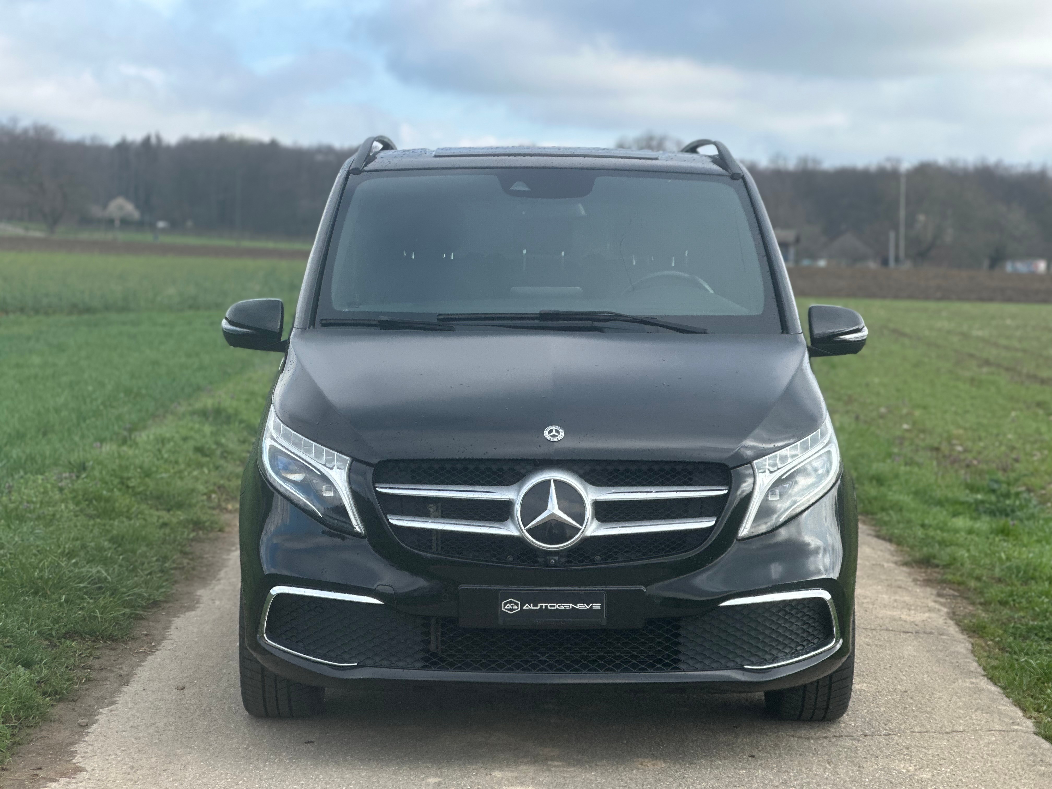 MERCEDES-BENZ V 300 d lang Swiss Edition 4Matic 9G-Tronic