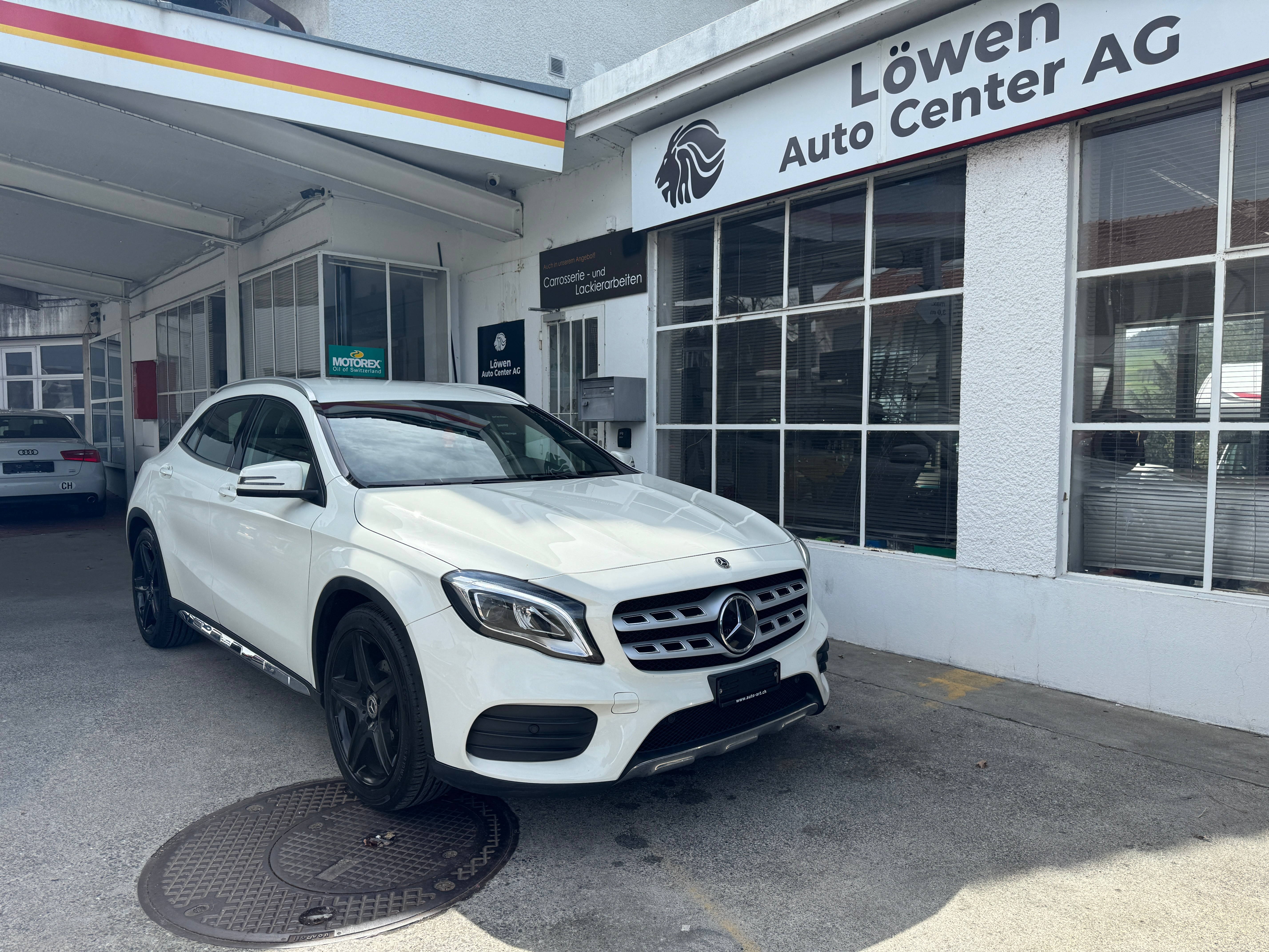 MERCEDES-BENZ GLA 200 d Swiss Star Edition AMG 4Matic 7G-DCT