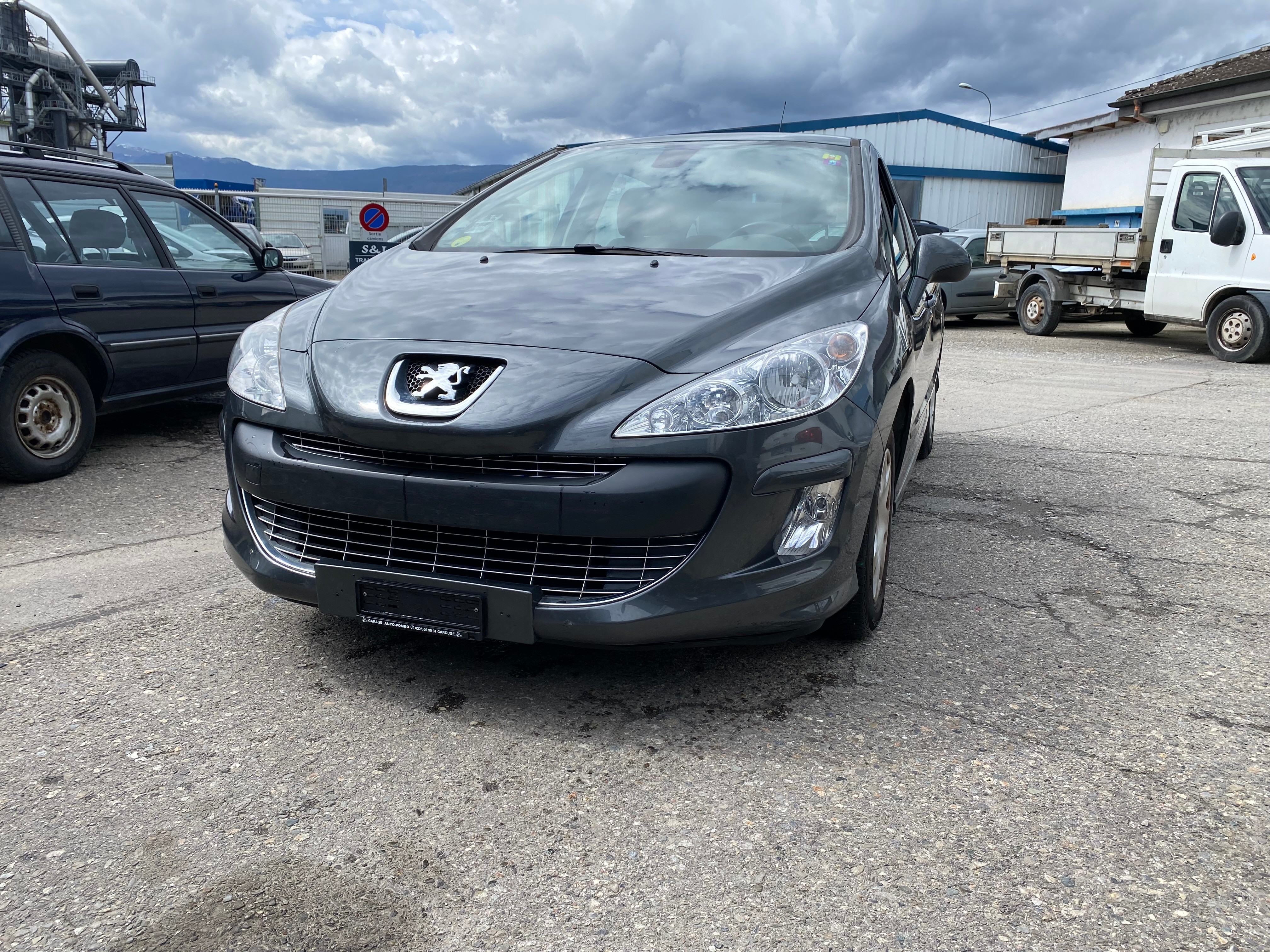 PEUGEOT 308