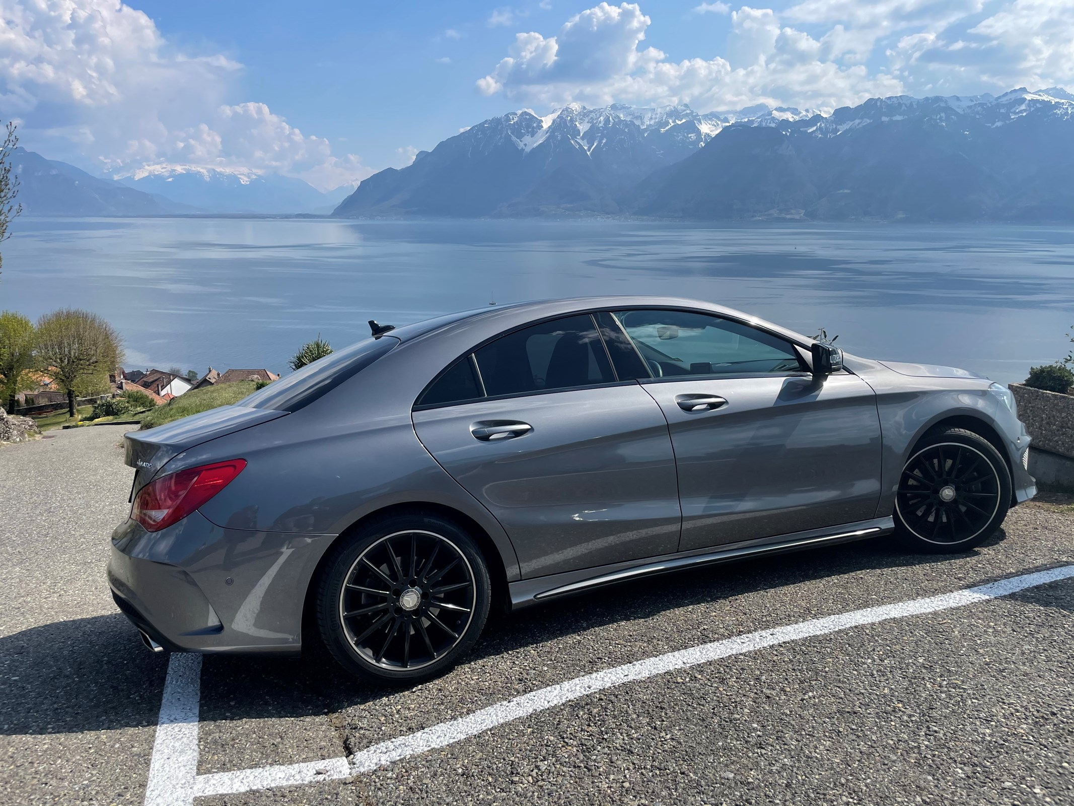 MERCEDES-BENZ CLA 250 AMG Line 7G-DCT 4Matic