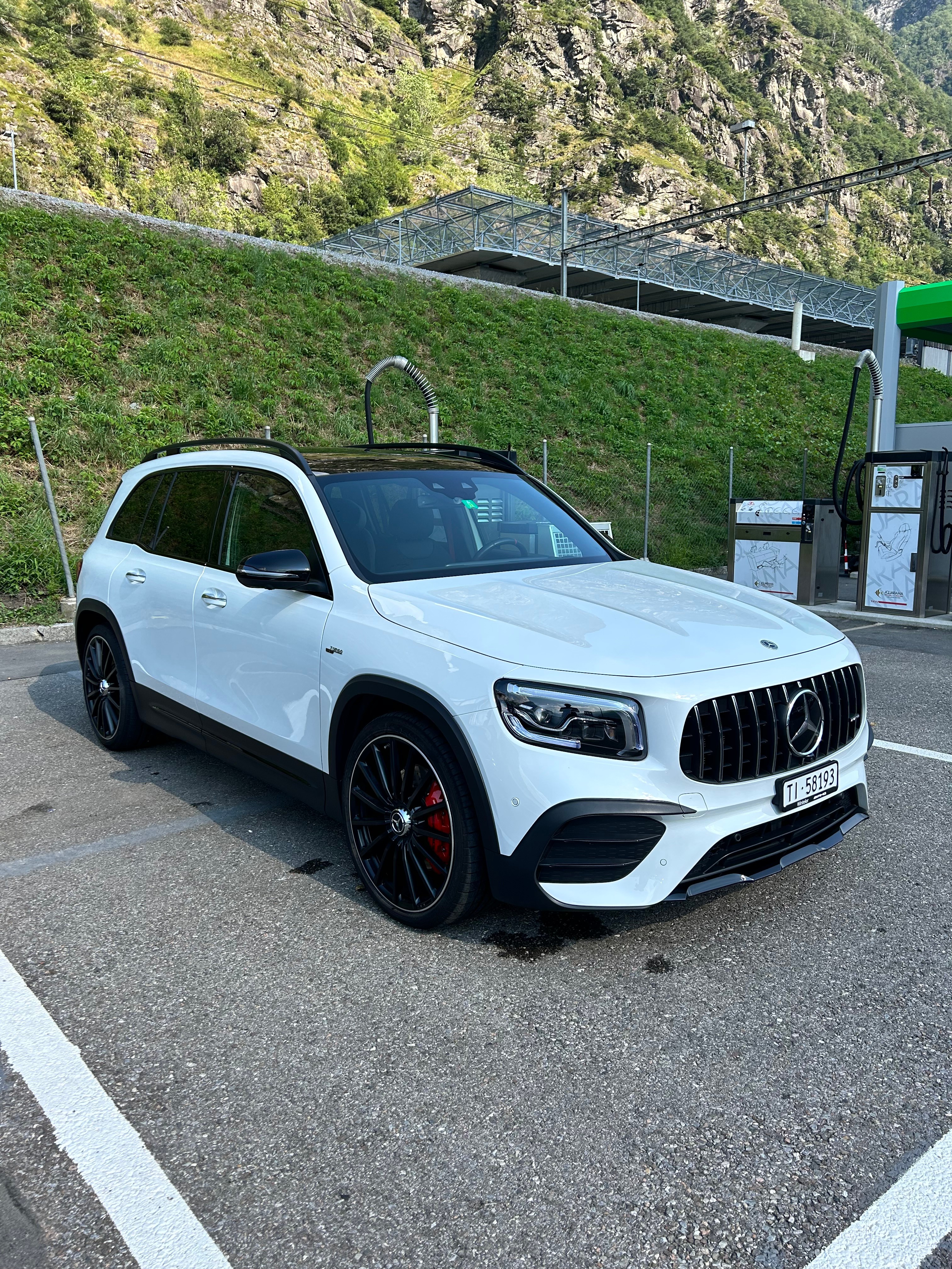 MERCEDES-BENZ GLB 35 AMG 4Matic 8G-Tronic