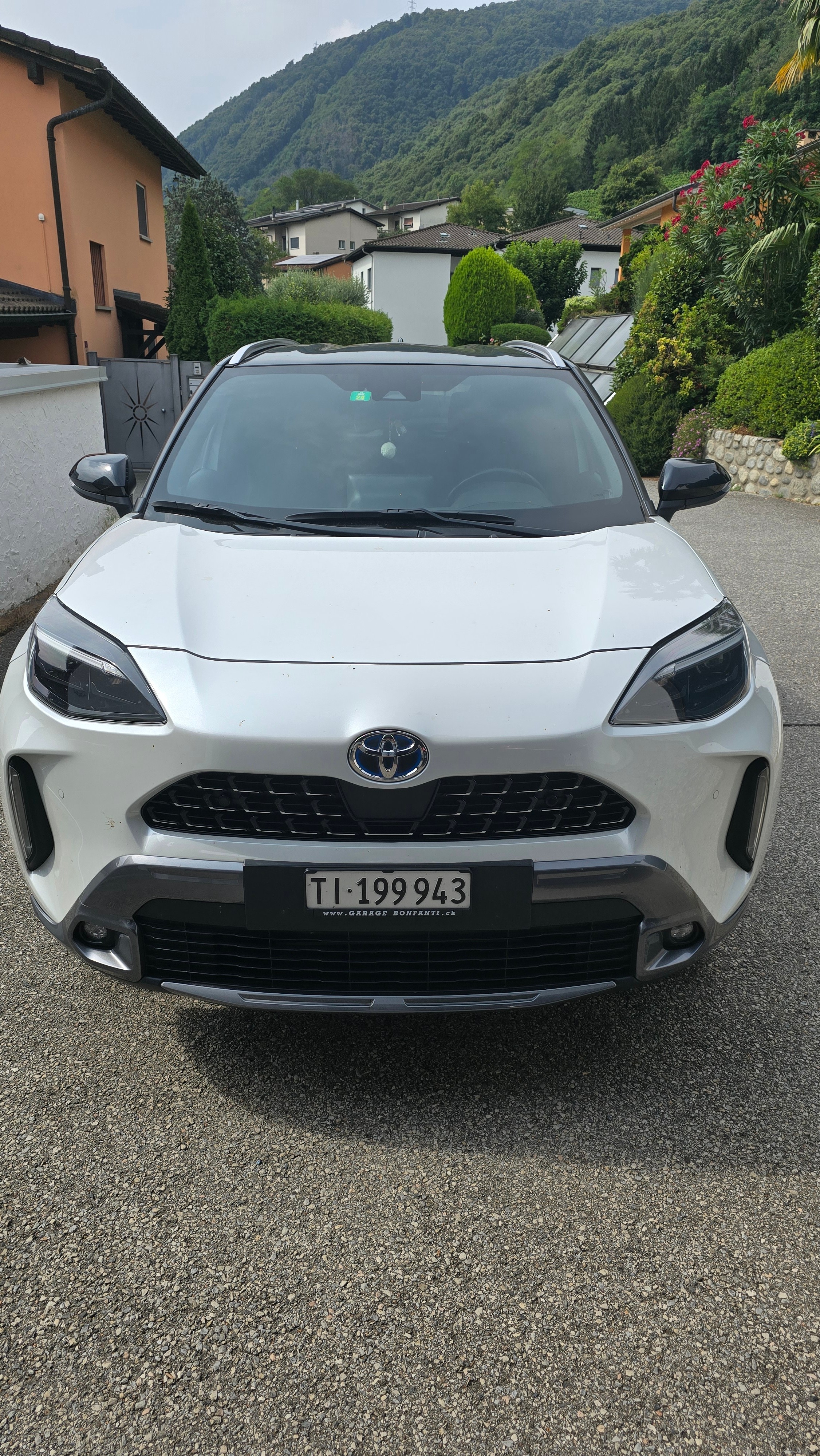 TOYOTA Yaris Cross 1.5 Comfort e-CVT AWDi