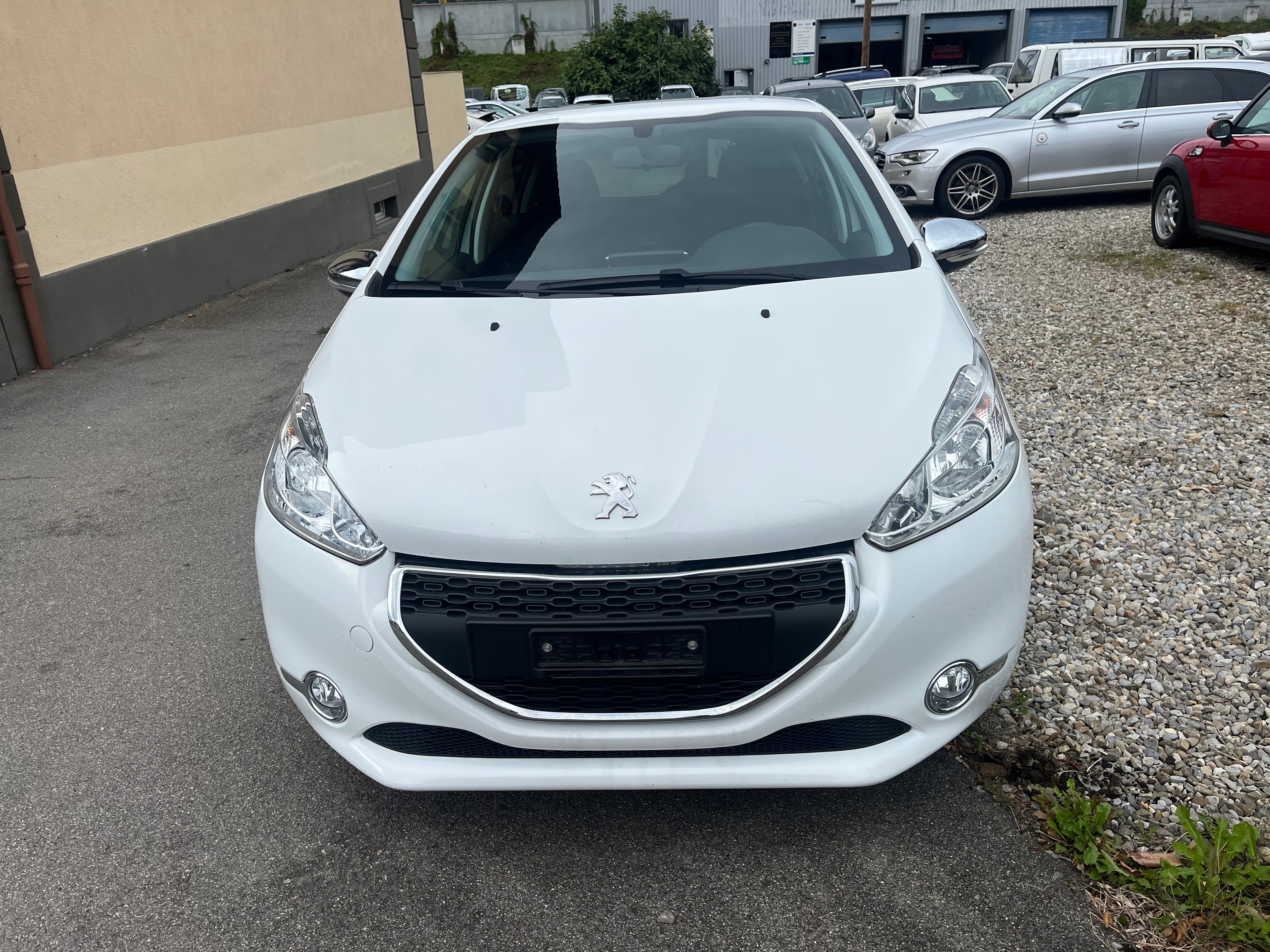 PEUGEOT 208 1.2 VTI Style